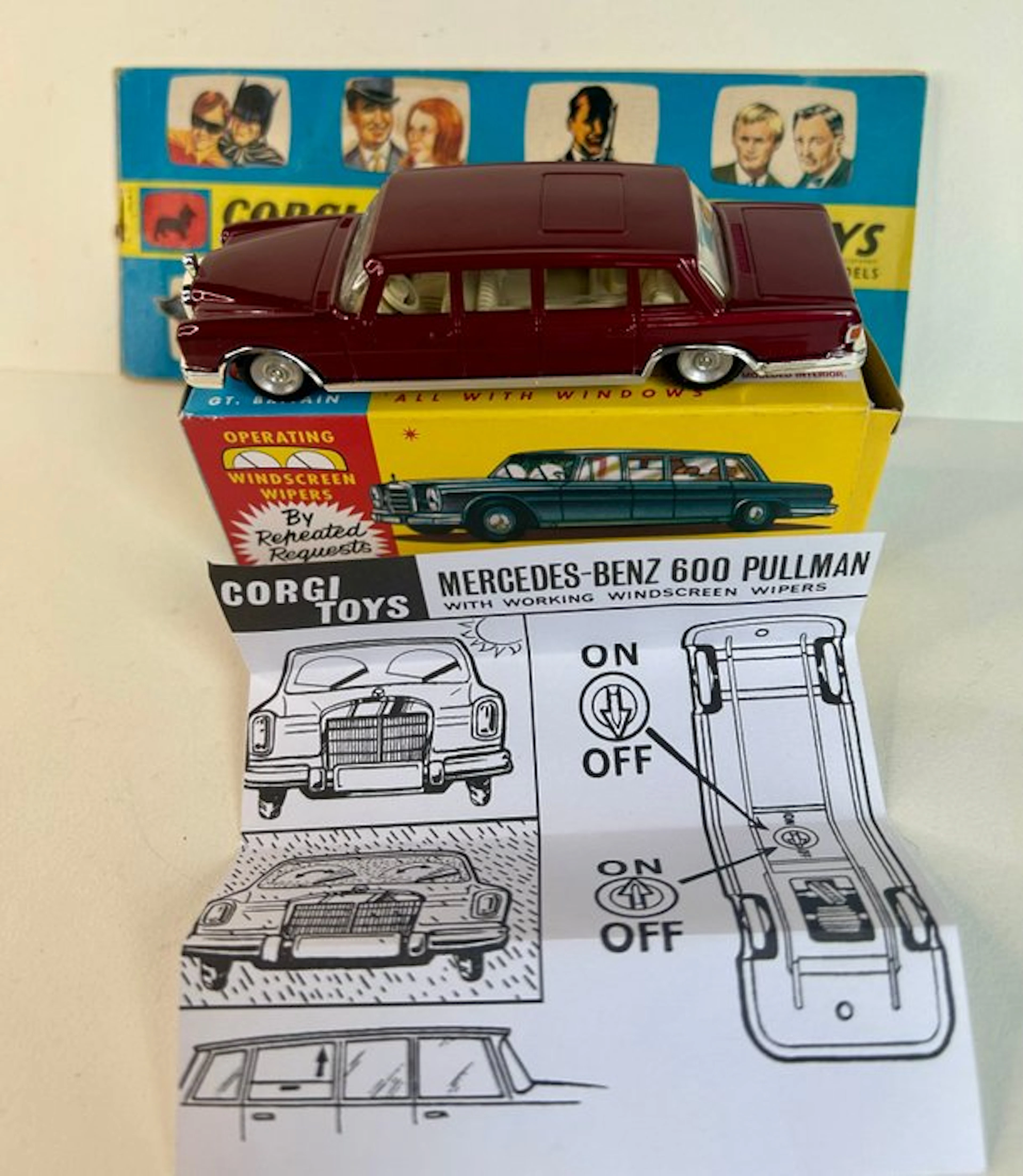 Corgi Toys 1:43 - Model car - Re-edition Mercedes-Benz...