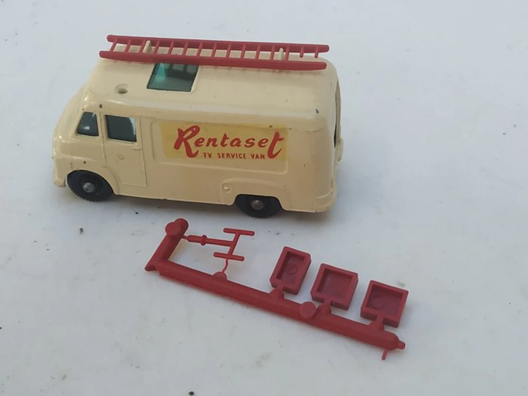 A Lesney "Matchbox" 1-75 Regular Wheels Series 1:76...