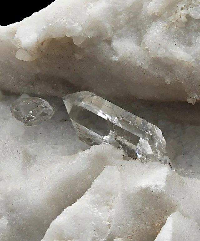 RARE DIAMOND QUARTZ on WHITE CARRARA MARBLE