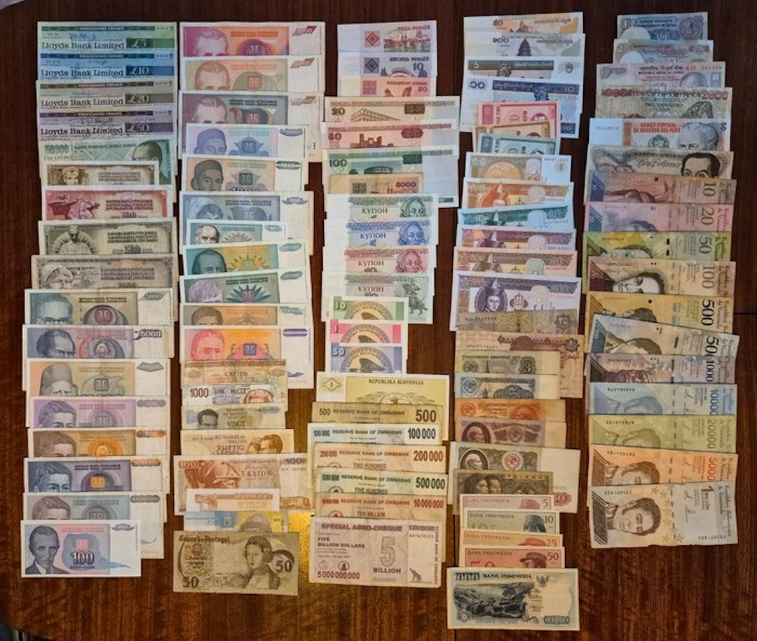 World. - 100 banknotes and cheques - various dates