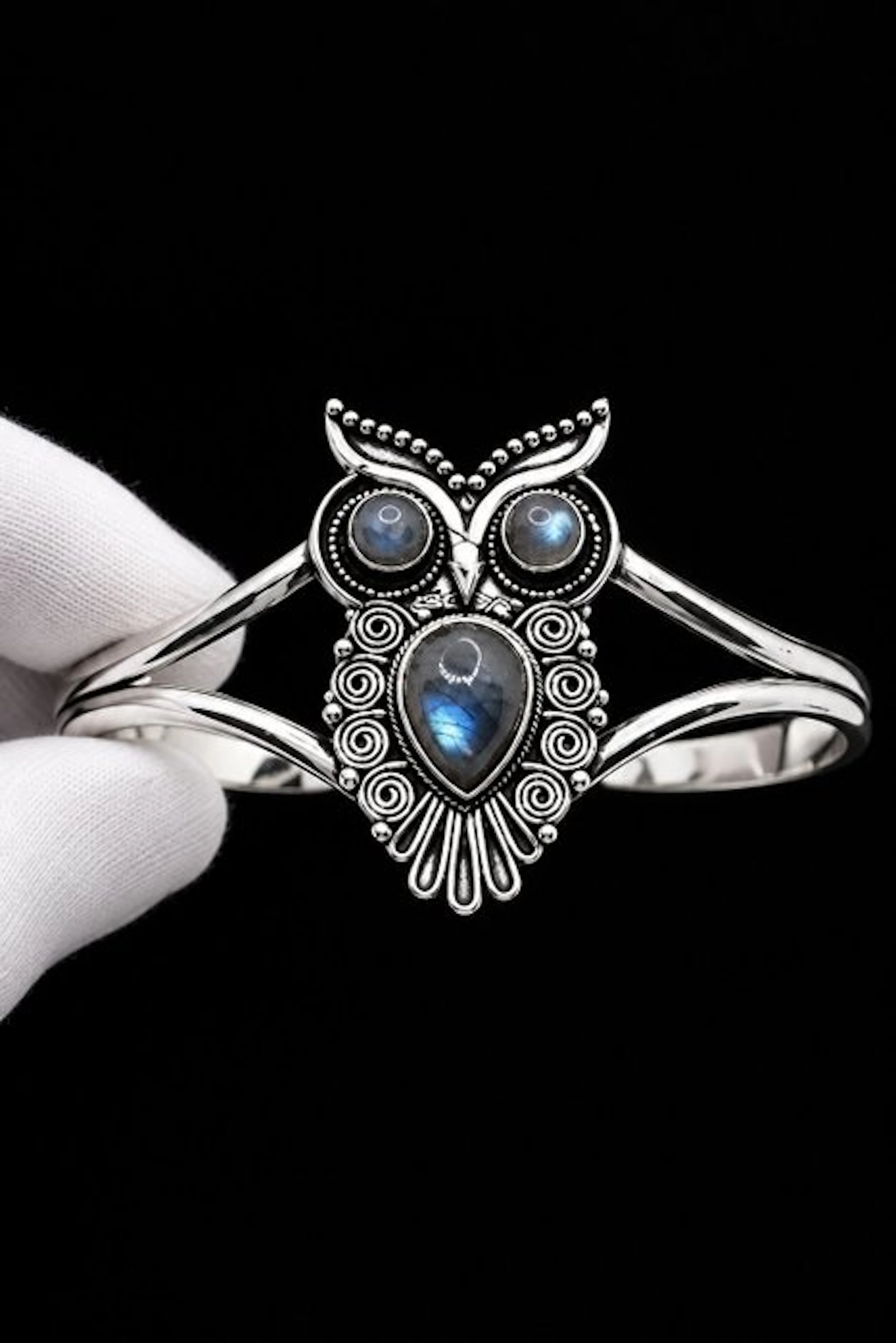 Very beautiful natural Labradorite Owl bracelet and...