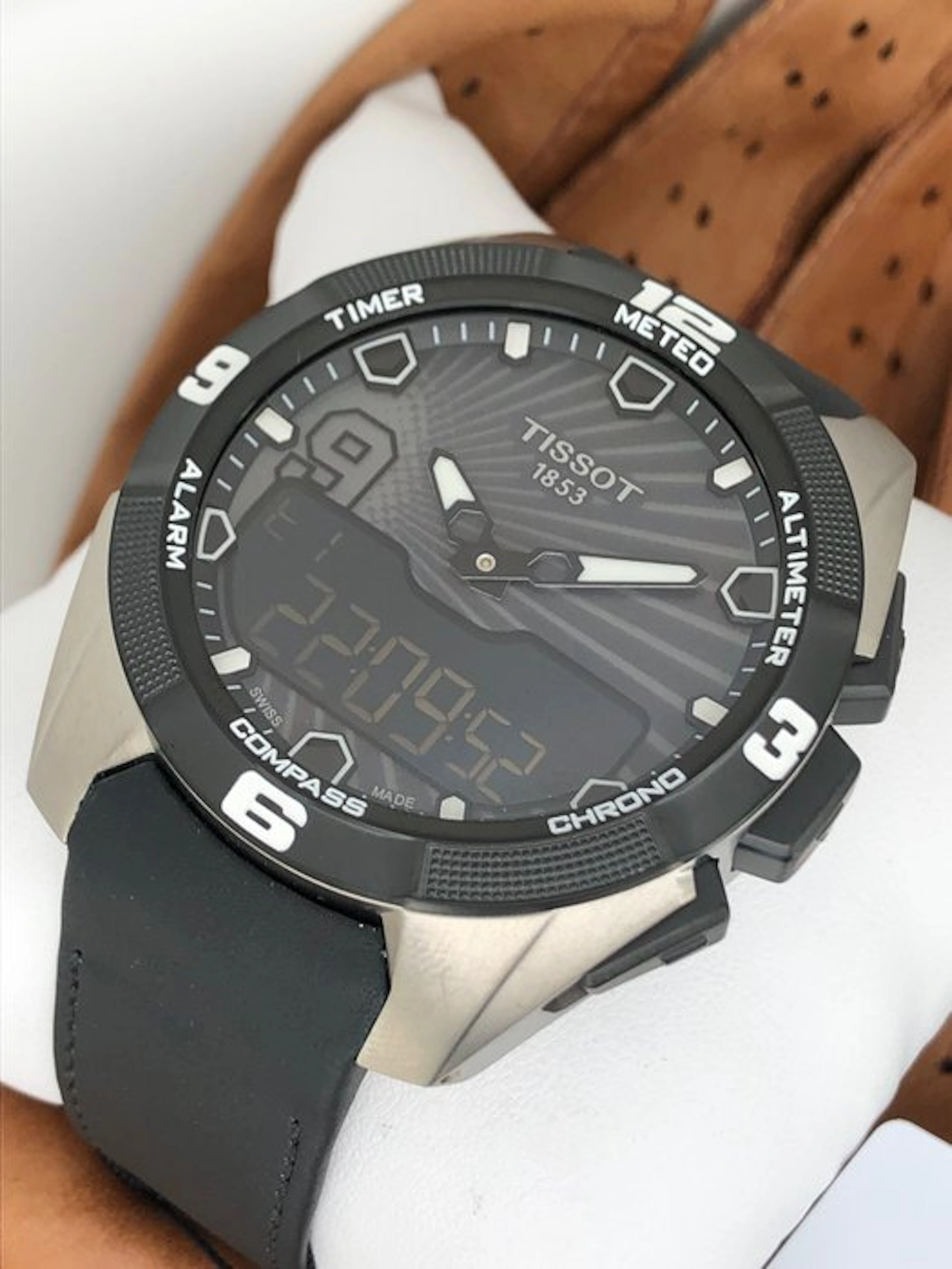 Tissot - T-Touch Expert Solar Tony Parker Edition...