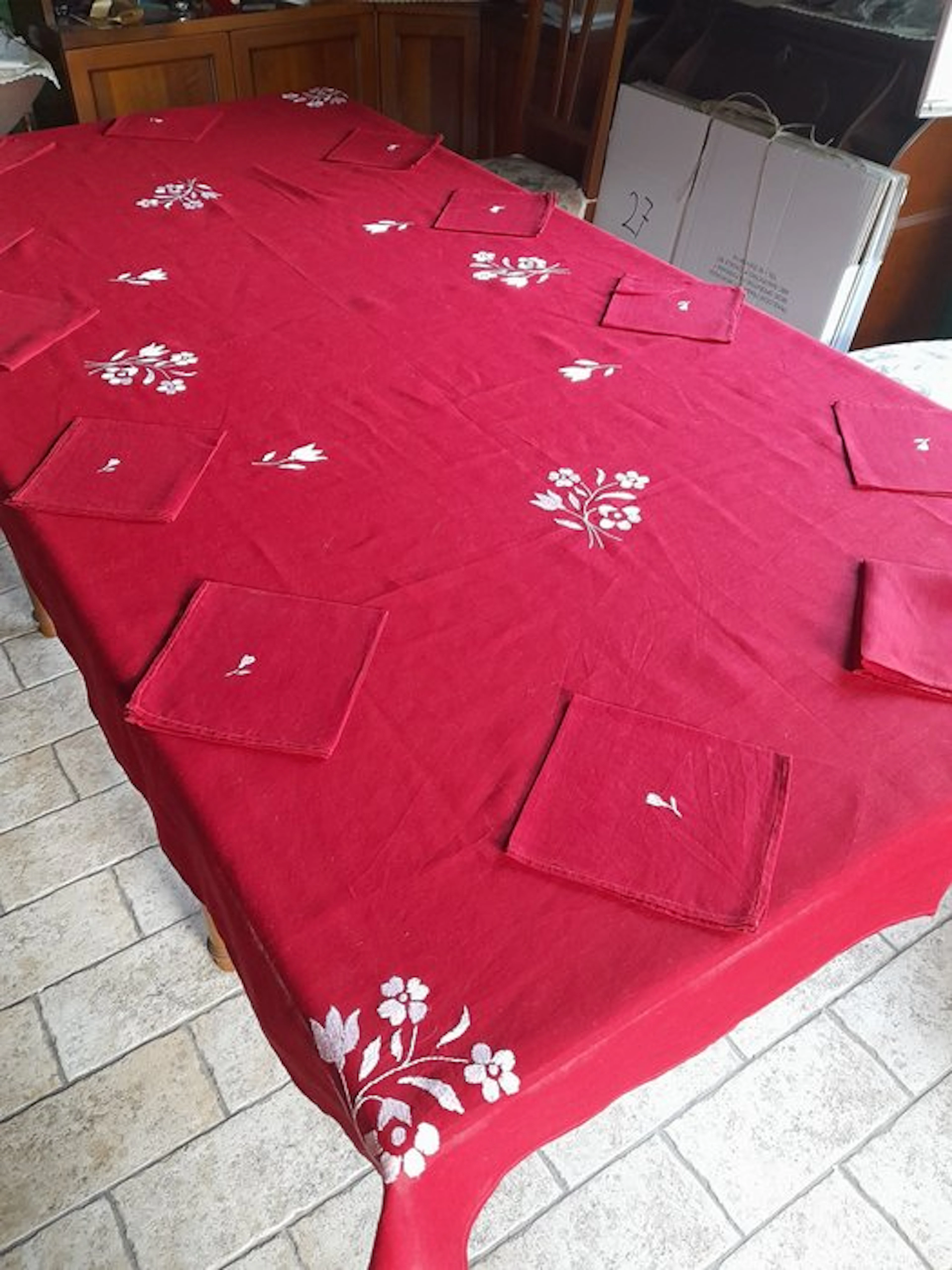 Tablecloth (13) - 226 cm - 126 cm - Hand-embroidered, 12 pcs