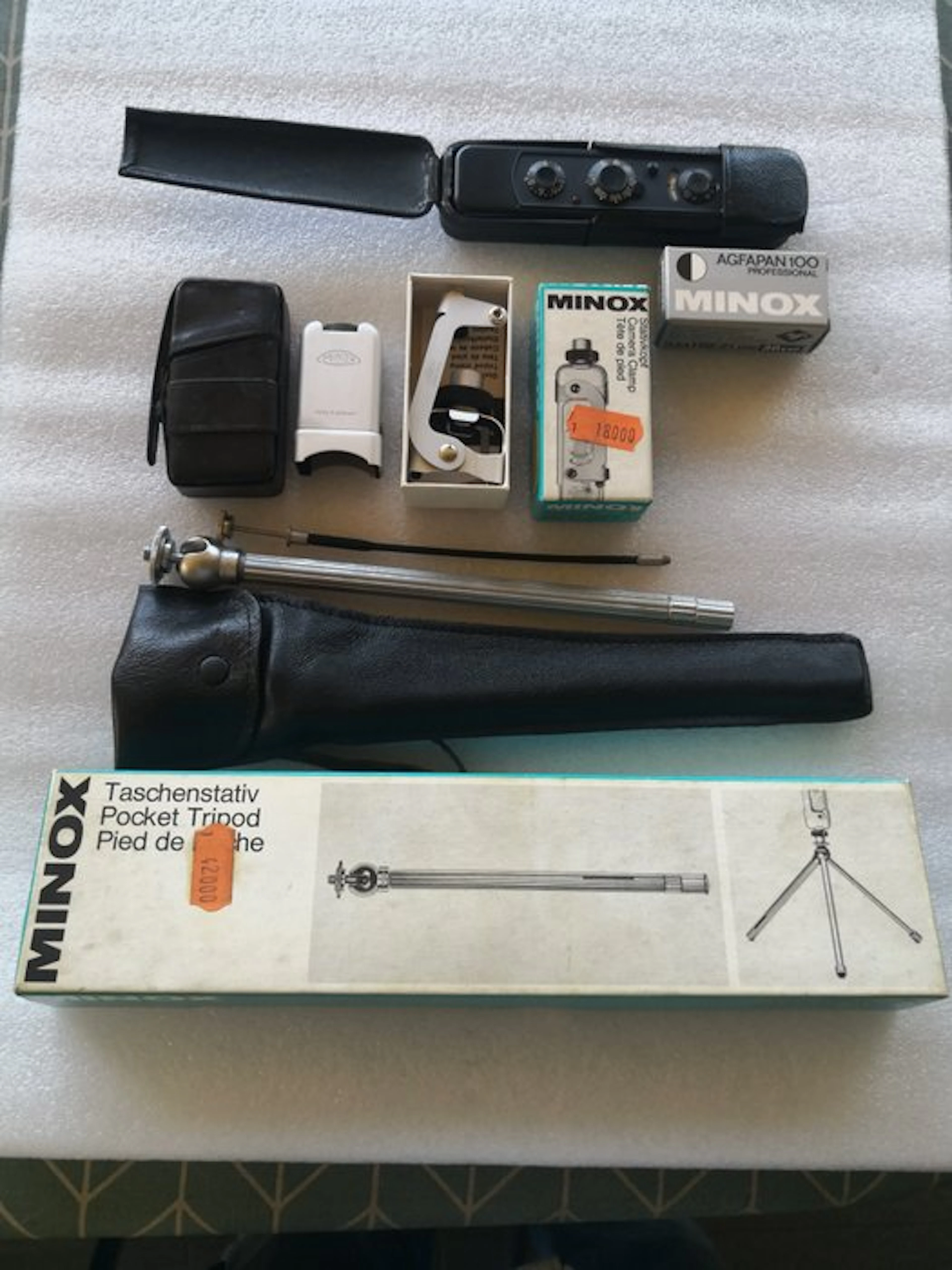 Minox C nera con custodia in pelle / C flash nuovo /...