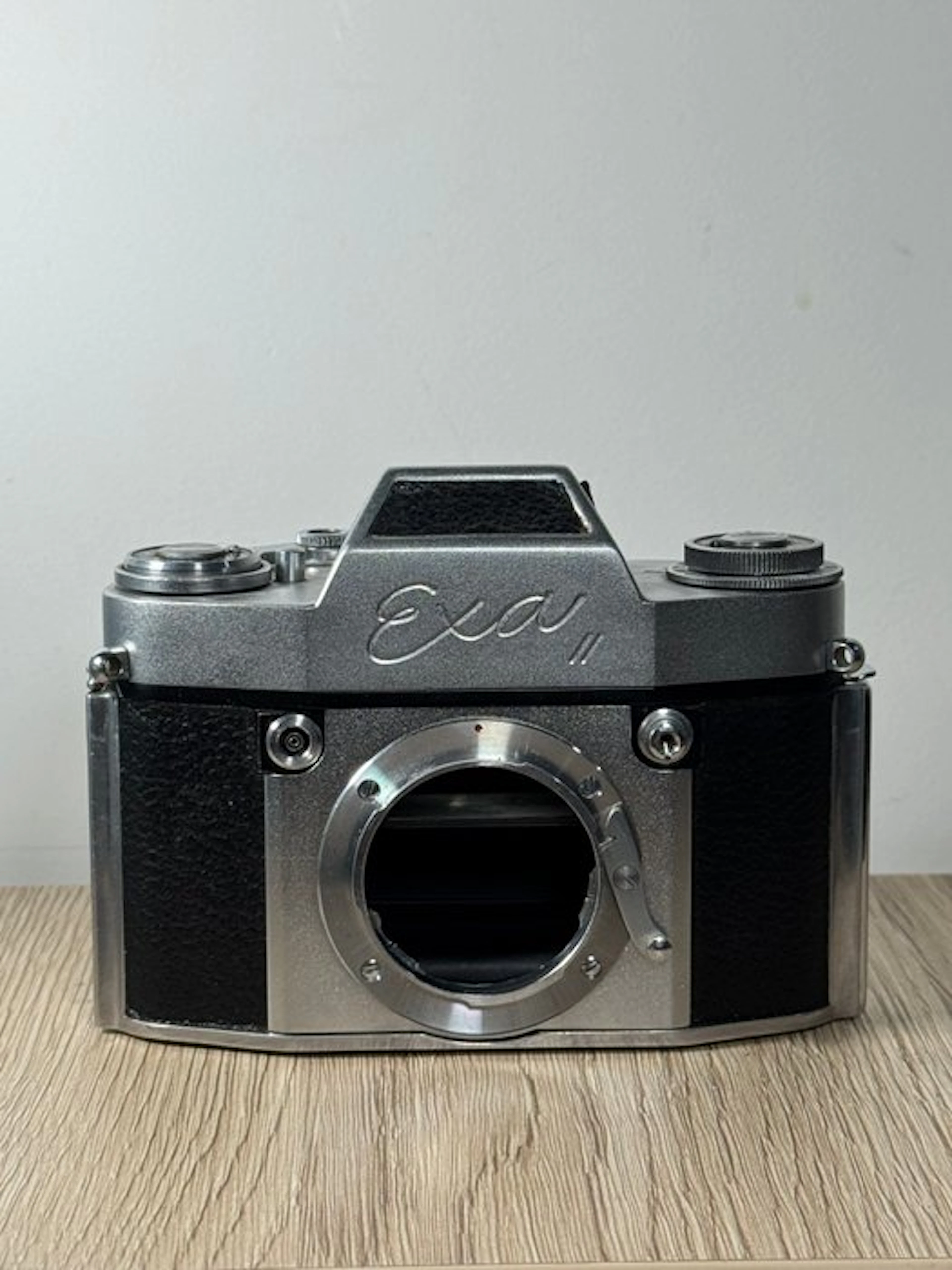 Ihagee Exa II Analogue camera