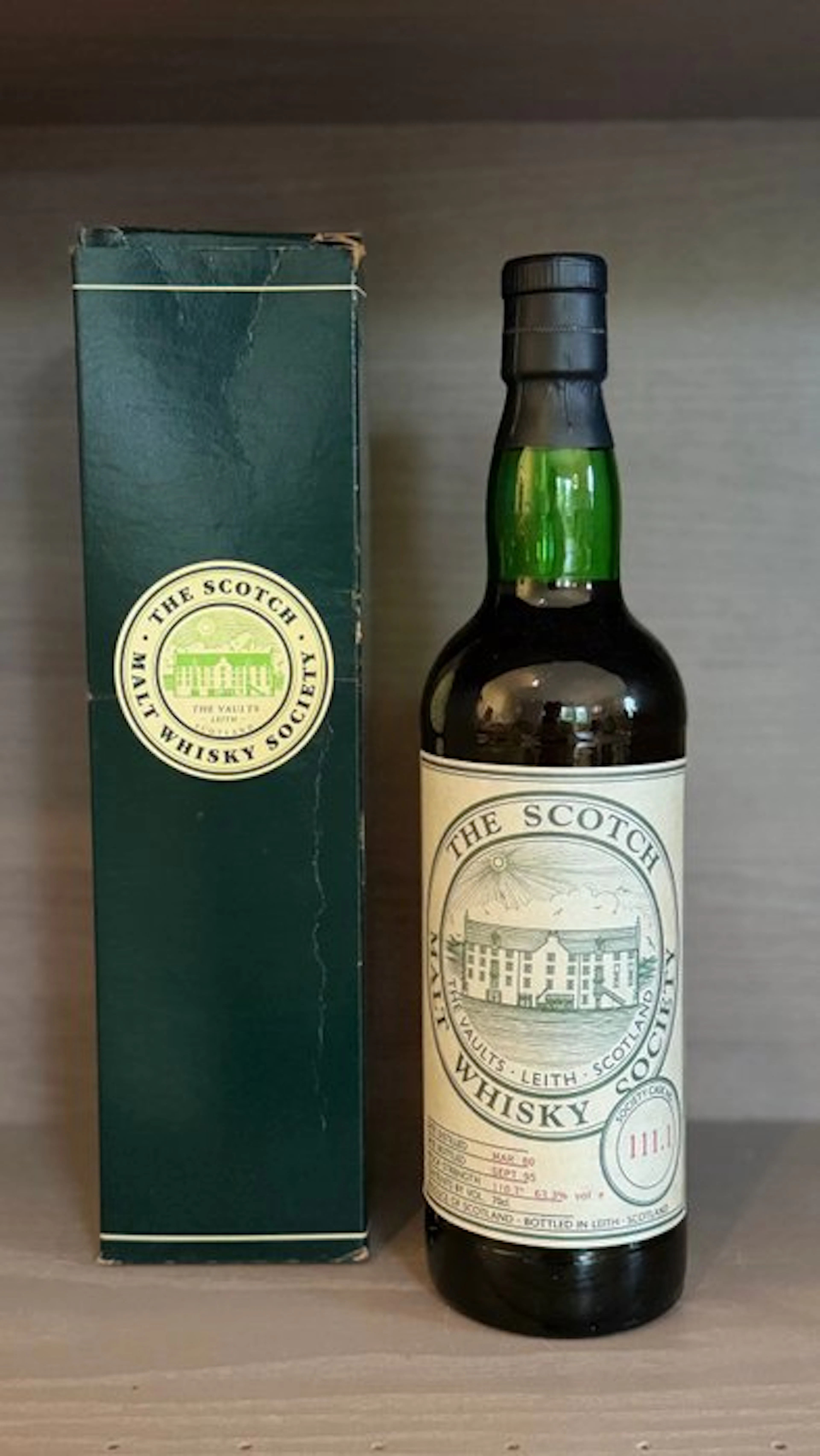 Lagavulin 1980 111.1 - SMWS (Scotch Malt Whisky Society) - b. 1995 - 70cl