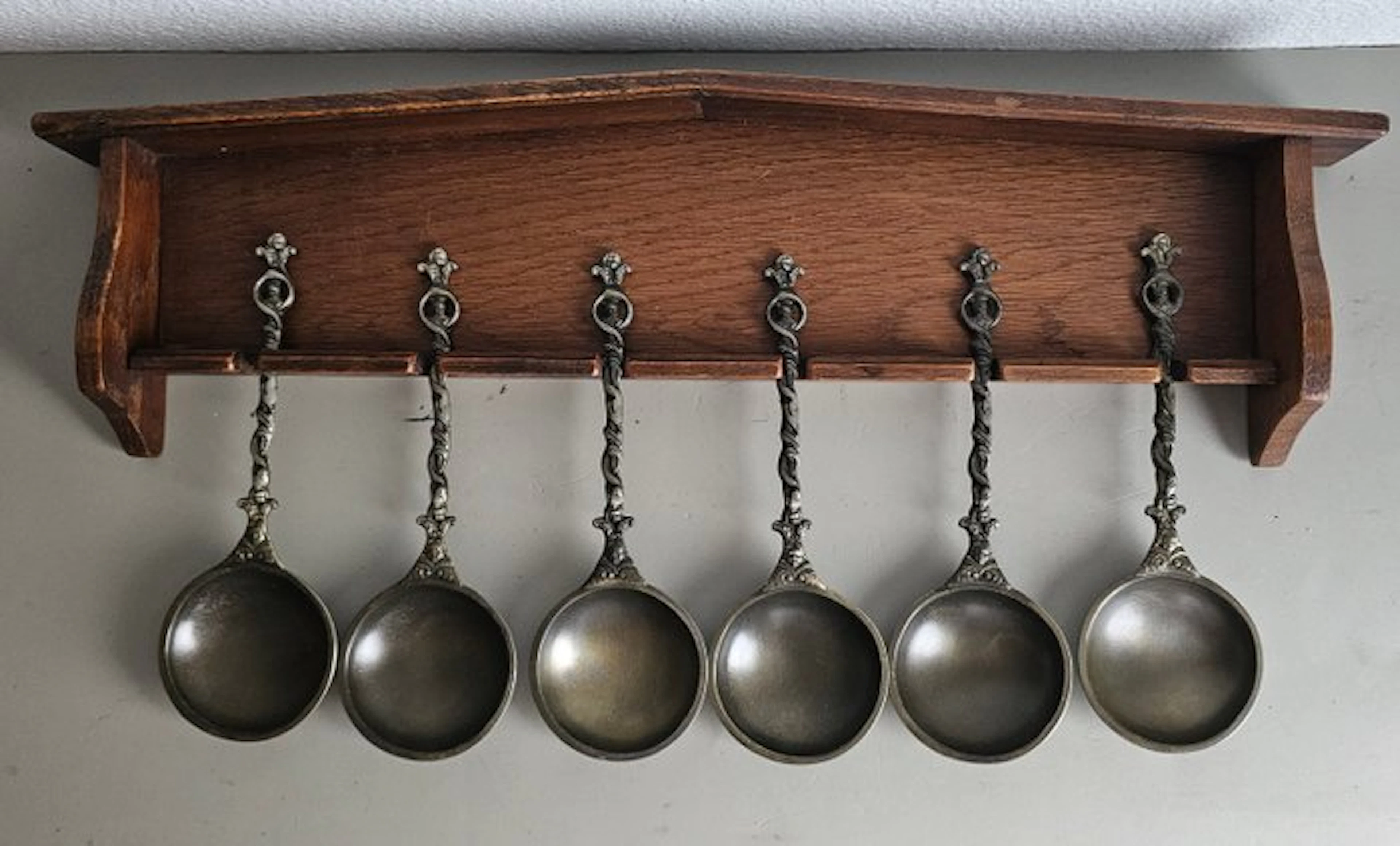 Spoon (7) - Tin, Wood - Tin spoons with a rack.
