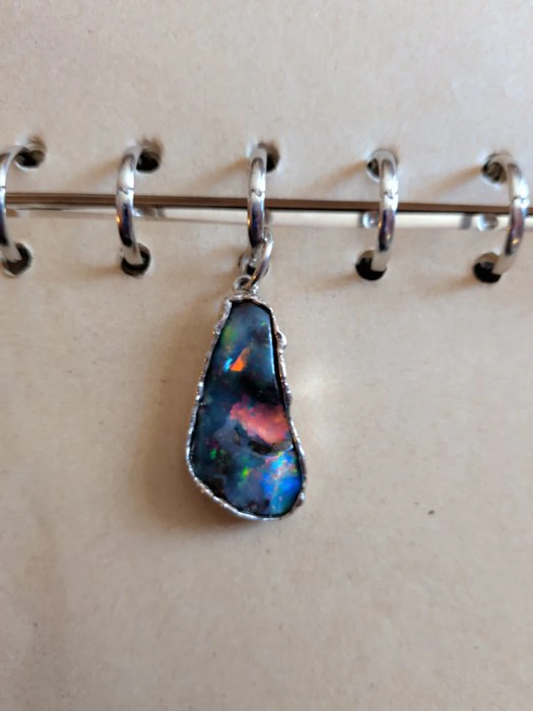 Pendant - 14 kt. White gold - 22.09ct. tw. Opal