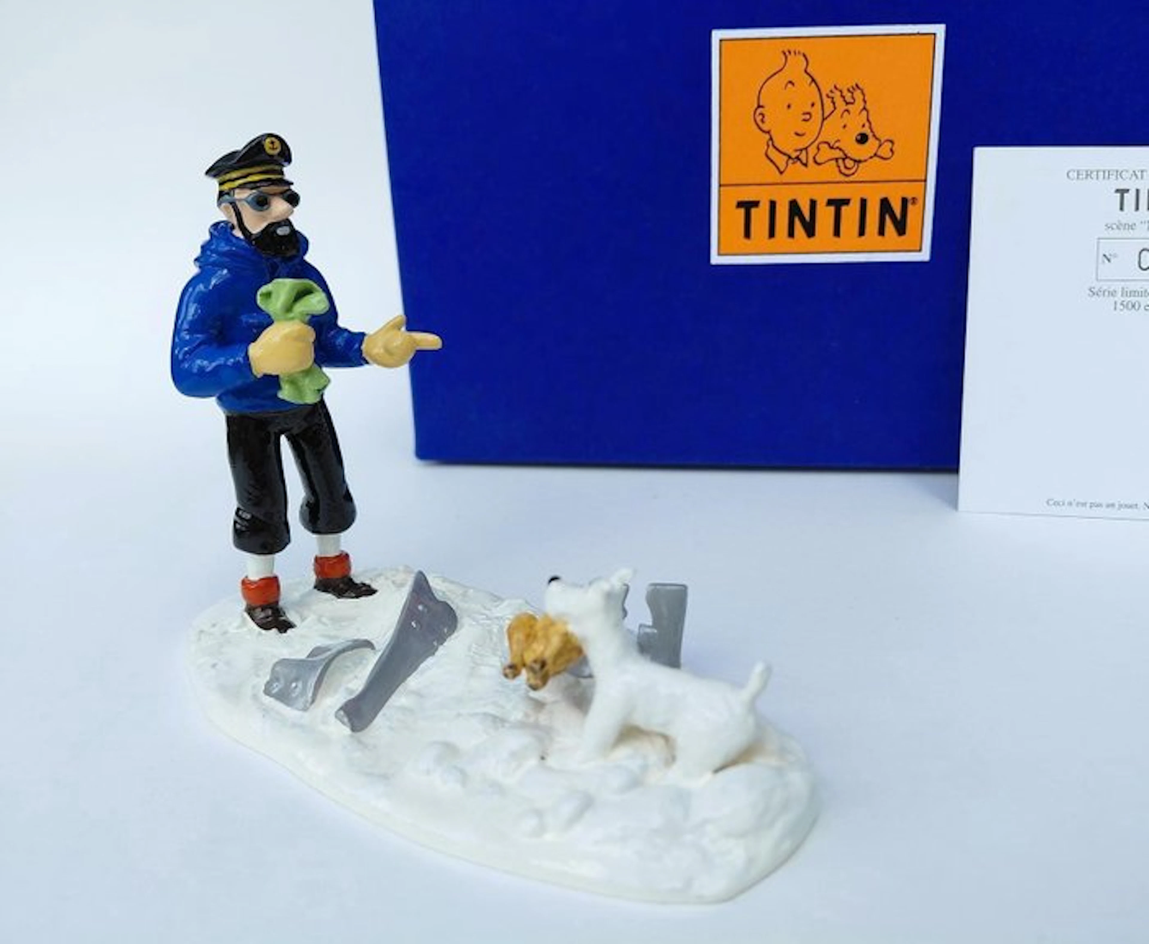 Tintin - Moulinsart 46205 - "Haddock et Milou avec son...