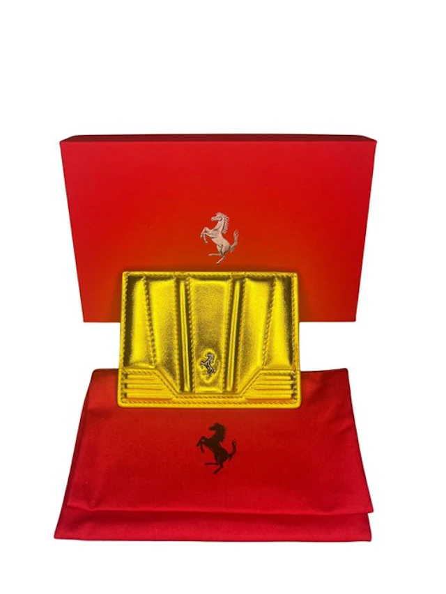 Card holder - Ferrari - CC Holder Laminated Nappa 20246 – Gold