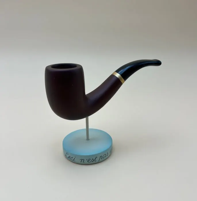 Parastone - Magritte - Sculpture