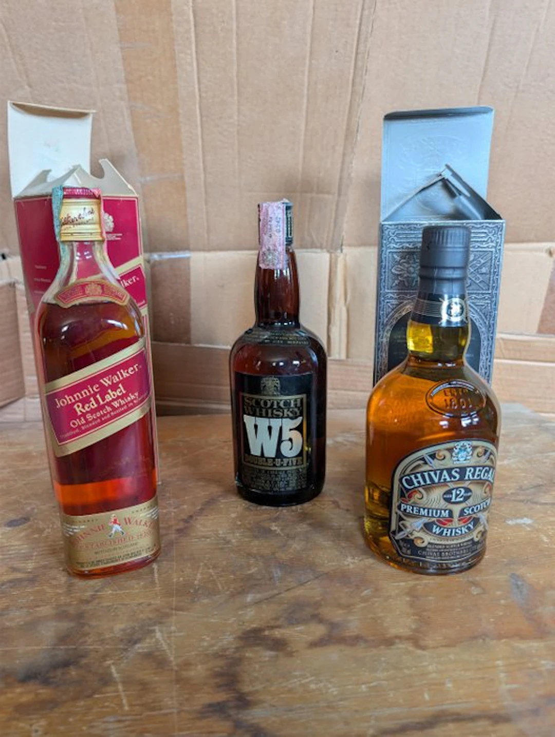 Chivas Regal + Johnnie Walker Red Label + W5 - 70cl - 3 bottles