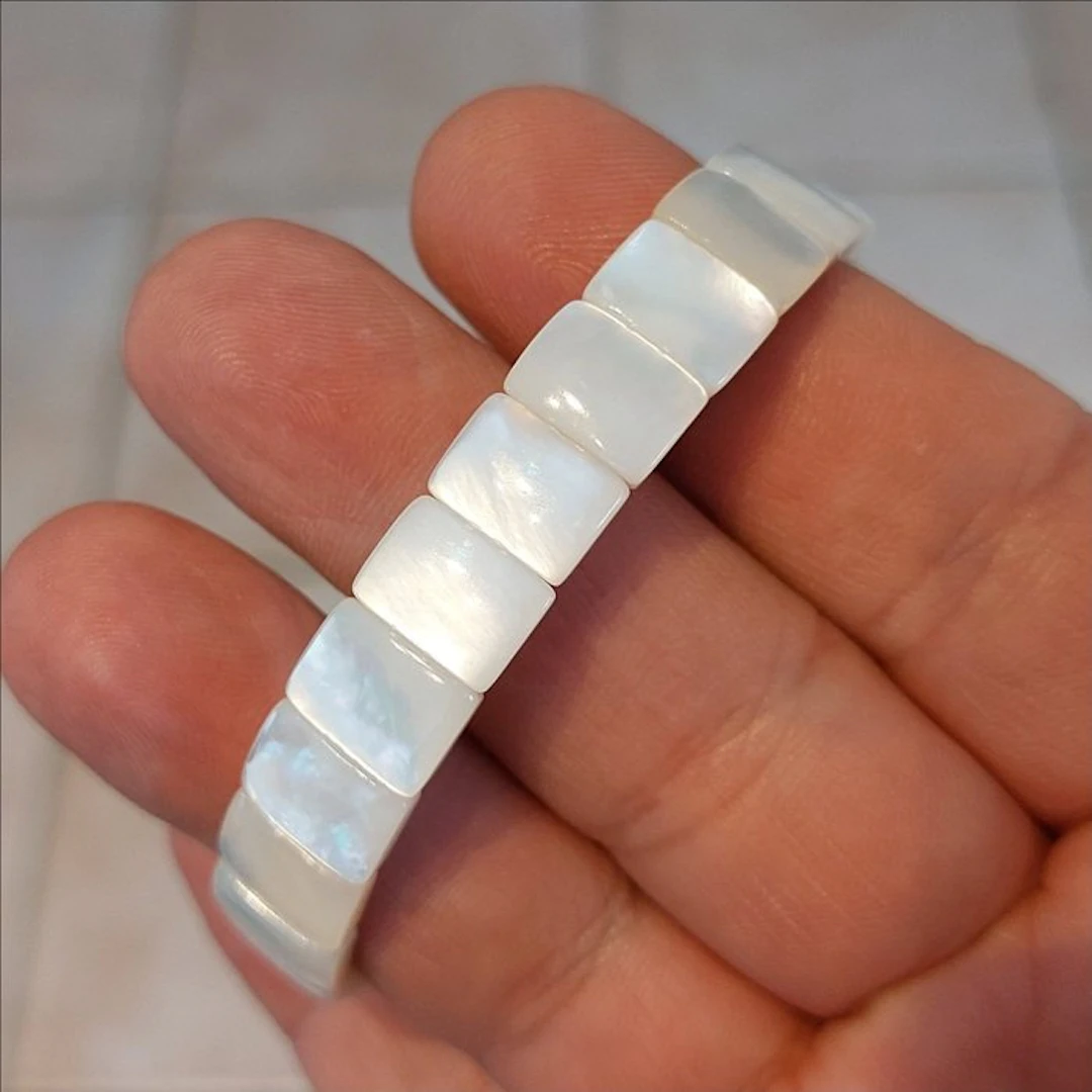 White mother-of-pearl from Oceania