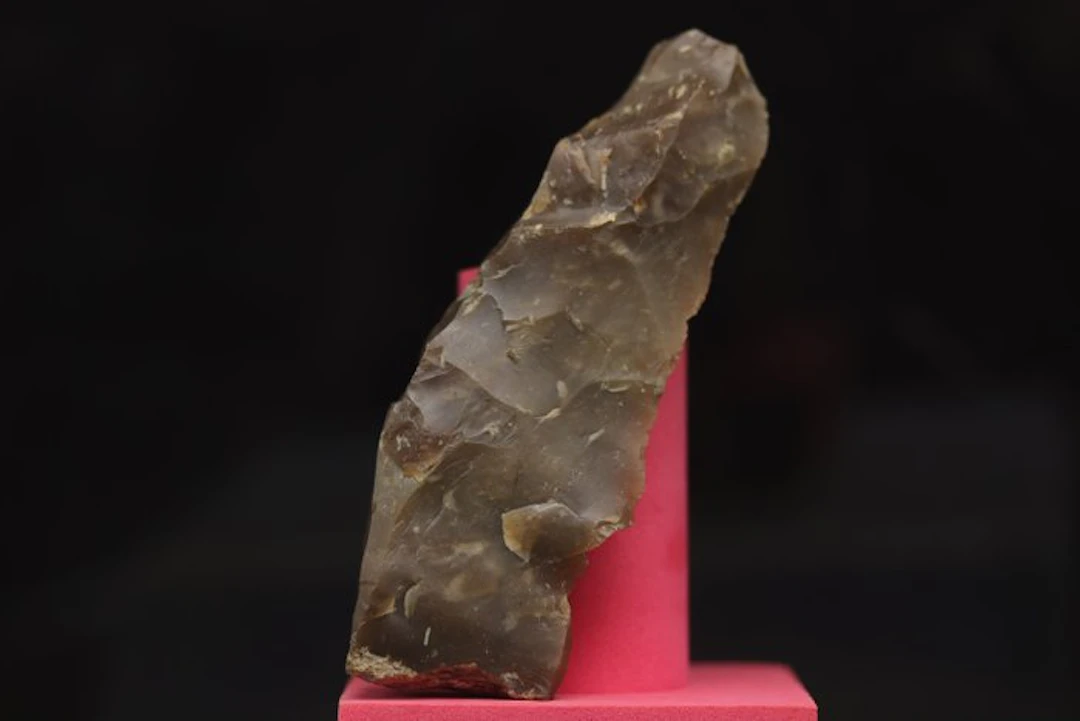 25 000 BC: Paleolithic - Flint Lithic Knife - Relic - 11 cm (No reserve price)