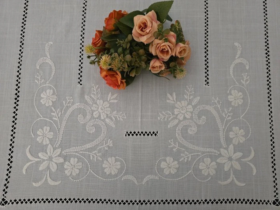 Gran misura Tovaglia ricamata a mano in misto lino 12...