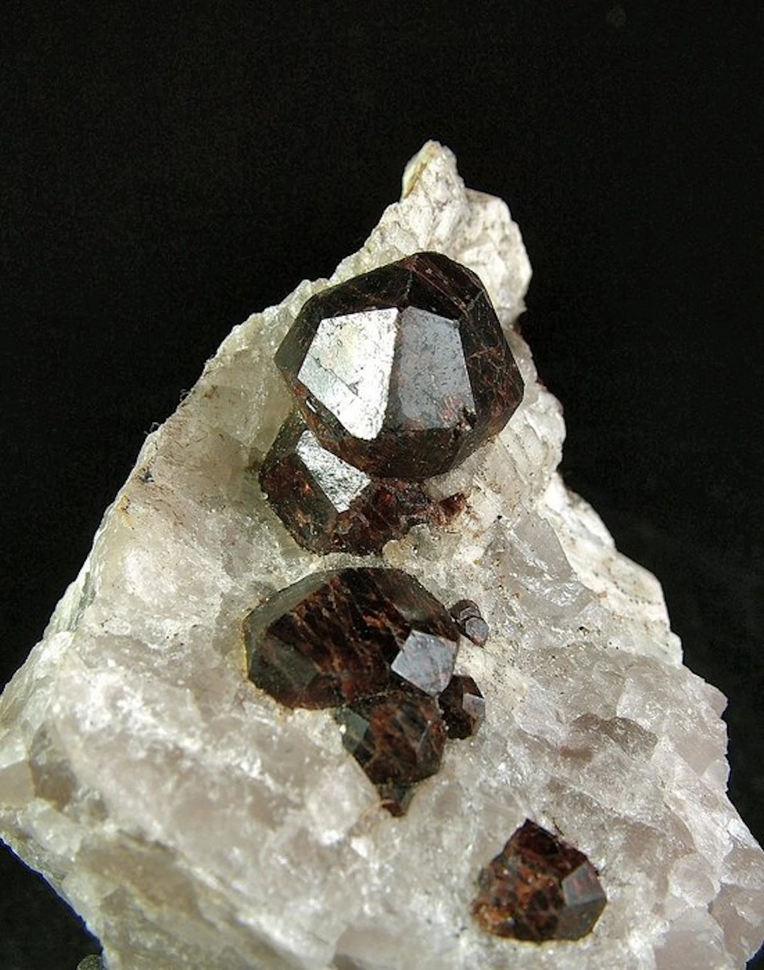 Beautiful sample of Almandine/Spessartine CW2225 Crystals...