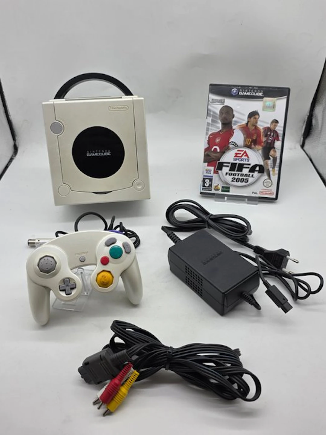 Nintendo - Gamecube - GC - Limited Edition "Pearl White"...