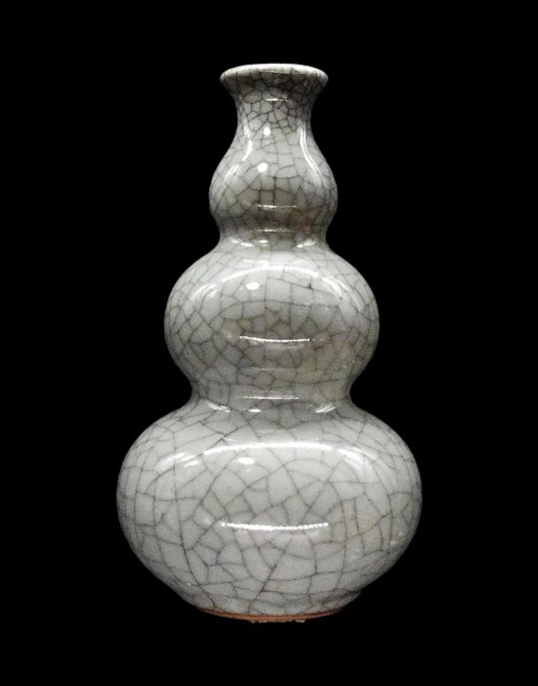 Ancient Chinese Ge ware ceramic vase with crackled glaze...
