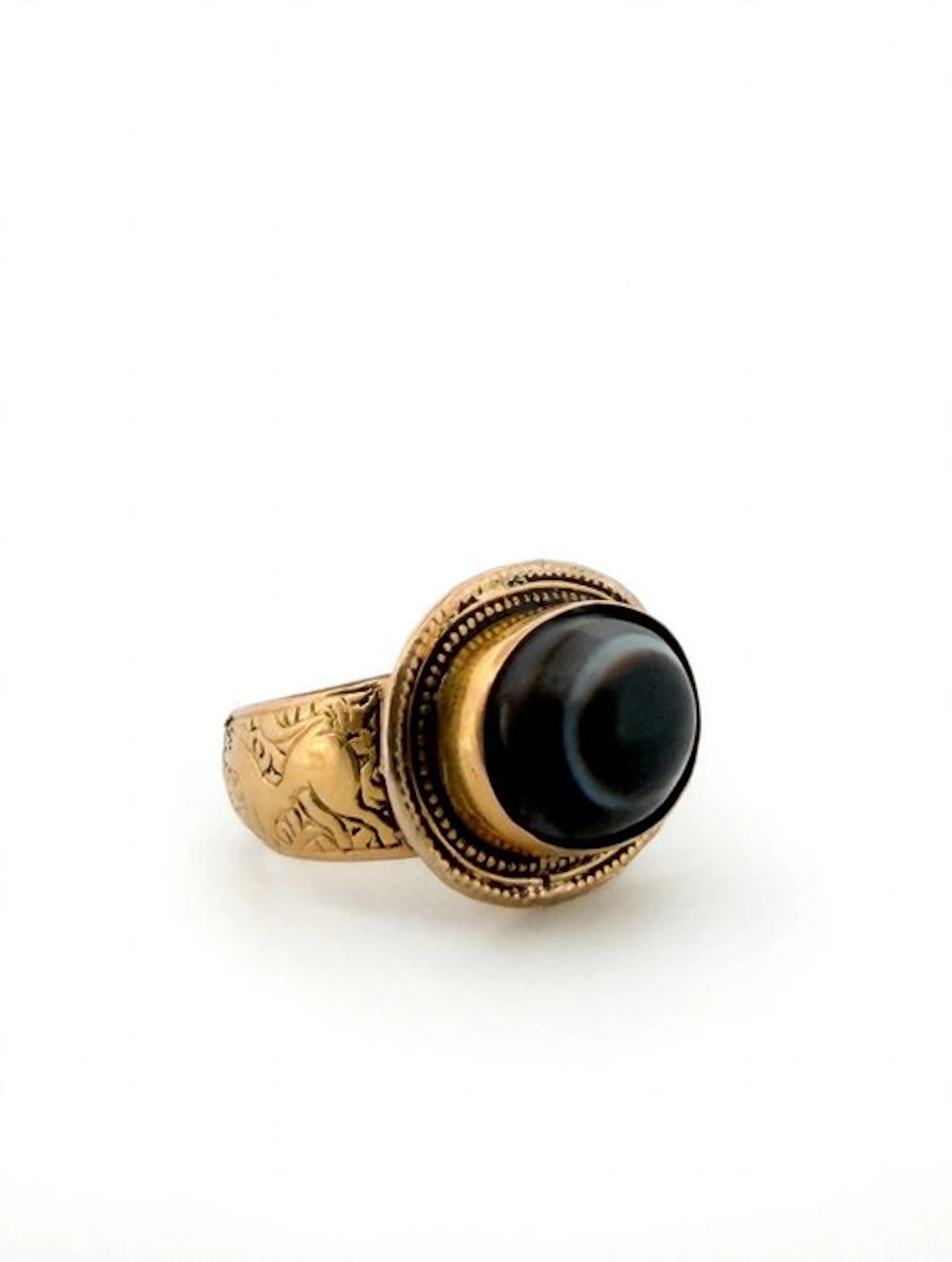 Ring - 18 kt. Yellow gold Onyx