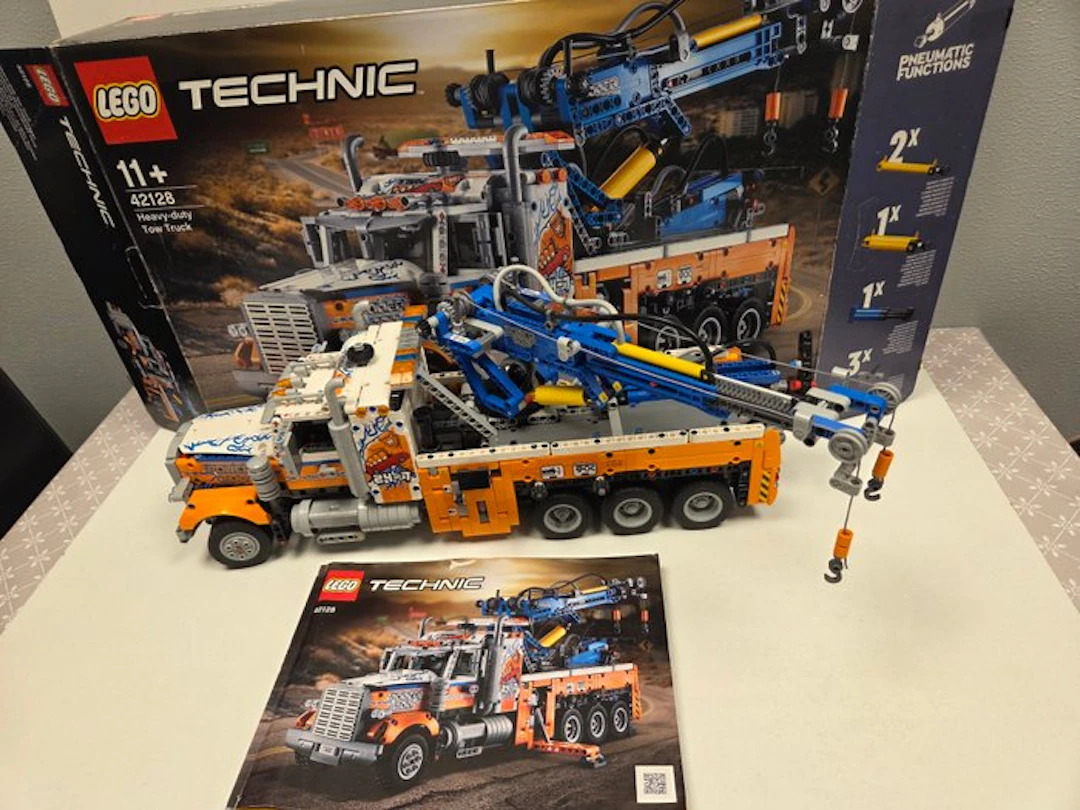 LEGO Set - 42128 - Technic - LEGO Technic Robuuste sleepwagen 42128