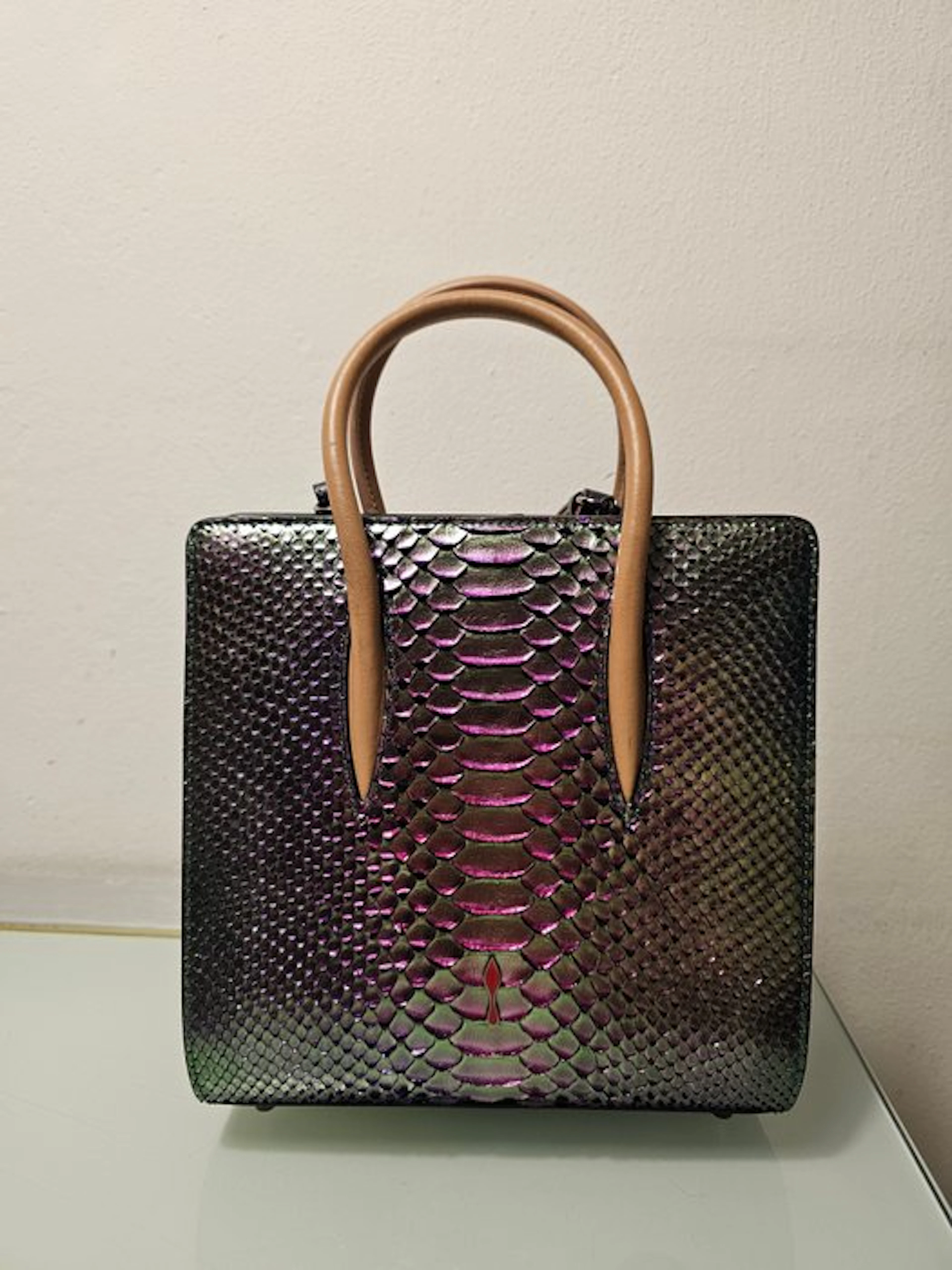 Christian Louboutin - paloma - Handbag