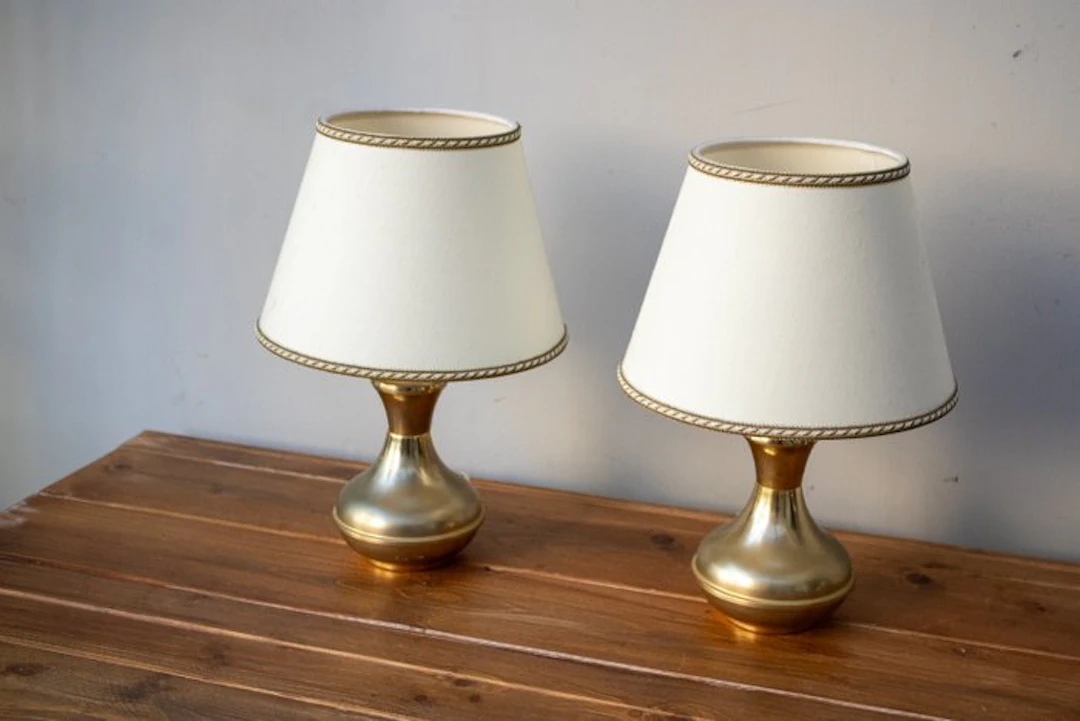 Bedside table lamp (2) - to a glass - Gilt brass - lampshade