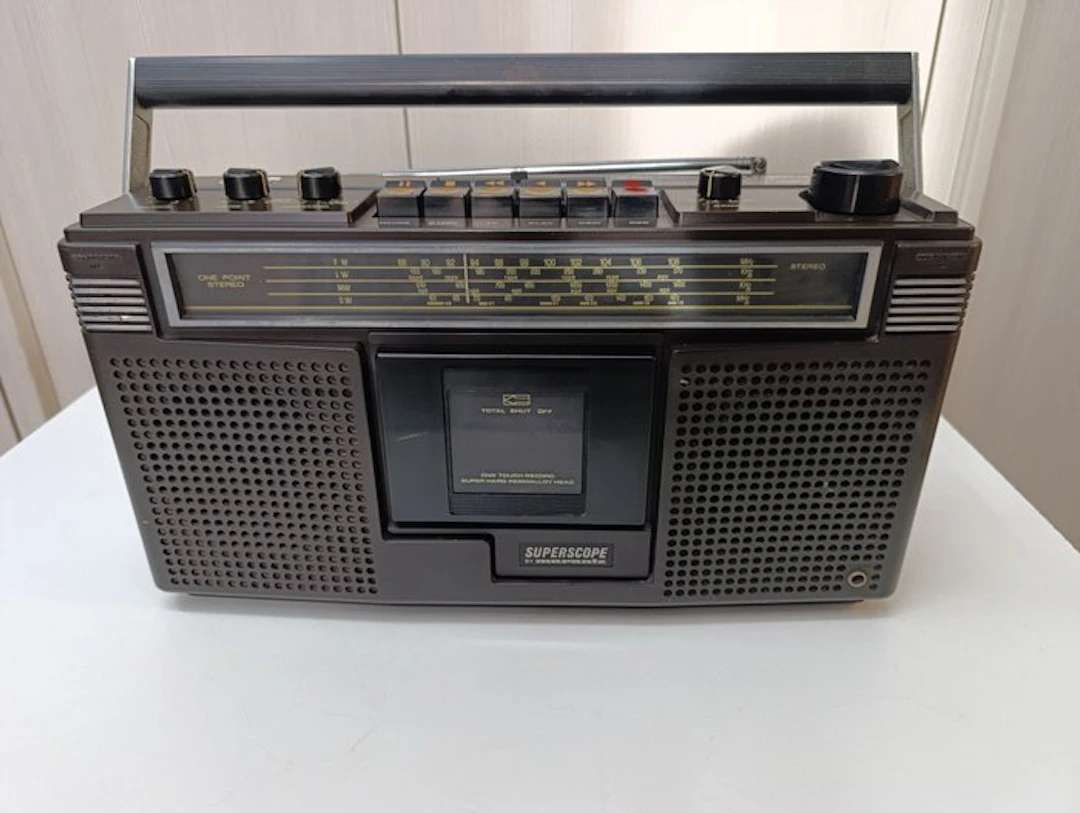 Maranz - Superscope CRS-9294 Portable radio