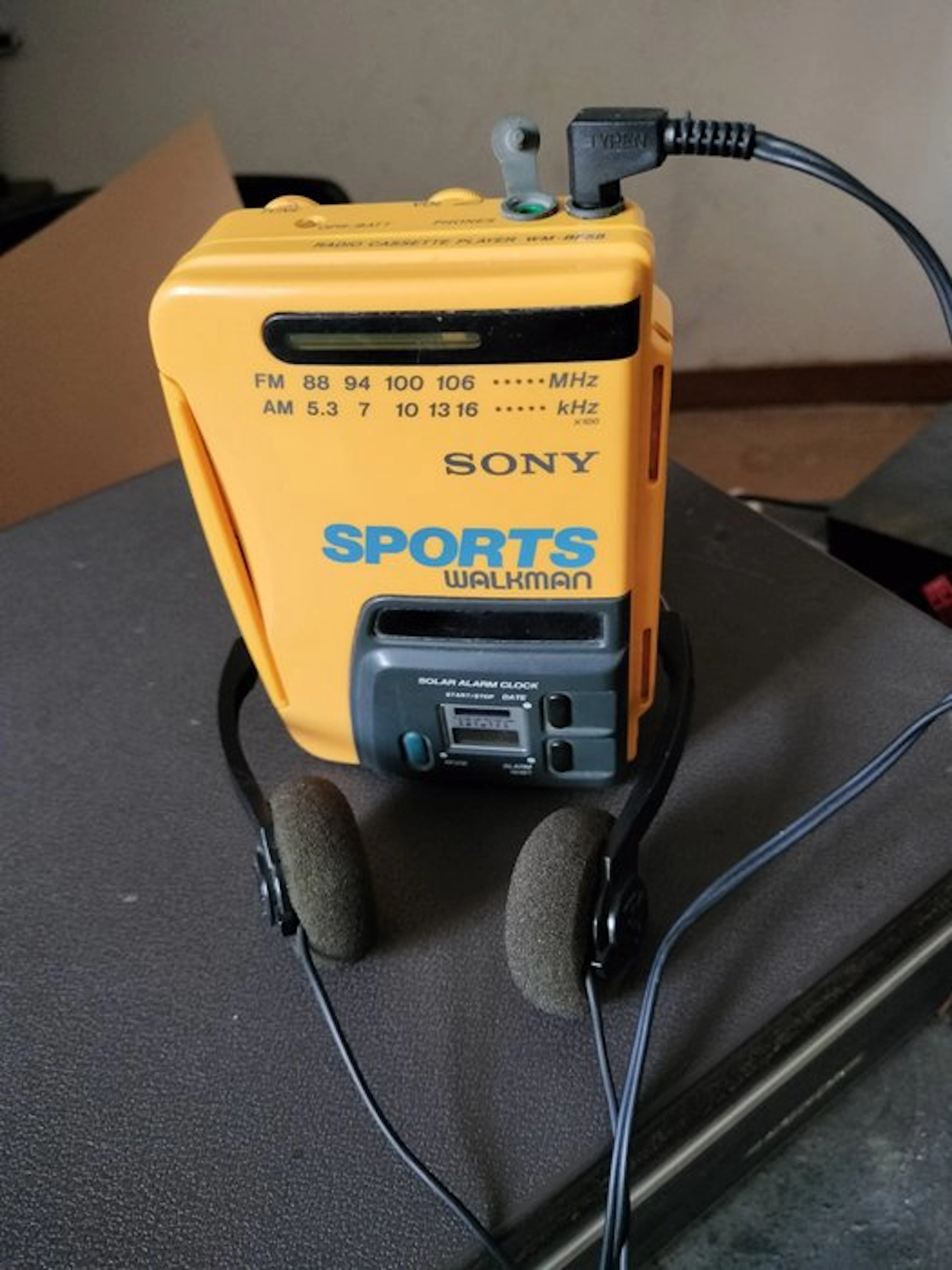 Sony - WM-B52 Walkman Sports Portable cassette player