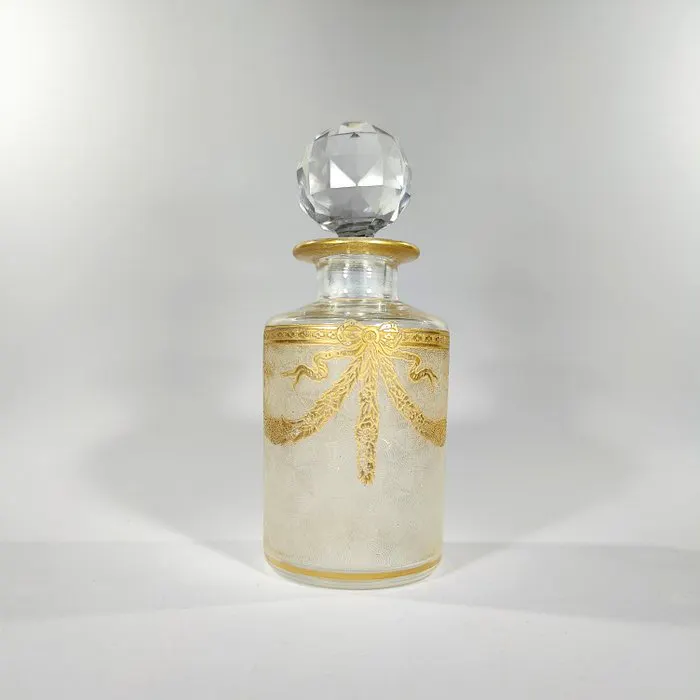 St. Louis - Perfume bottle - Gilded Louis XVI decor - Crystal