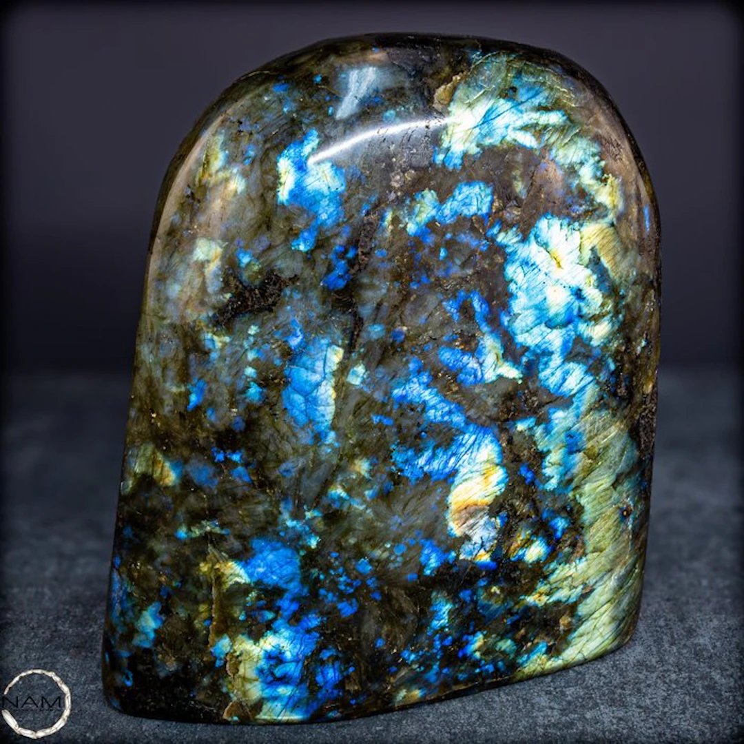 Natural labradorite freeform from Madagascar –...