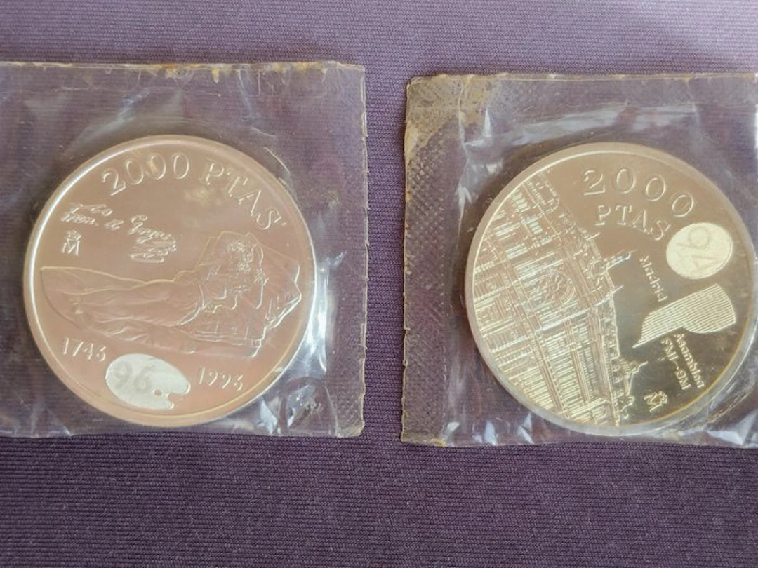 Spain. 2000 Ptas Spain - Lot of 2 Silver Coins: 2000...