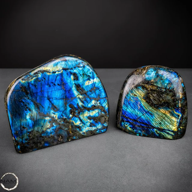 Labradorite Freeform Set – The magical display of the...