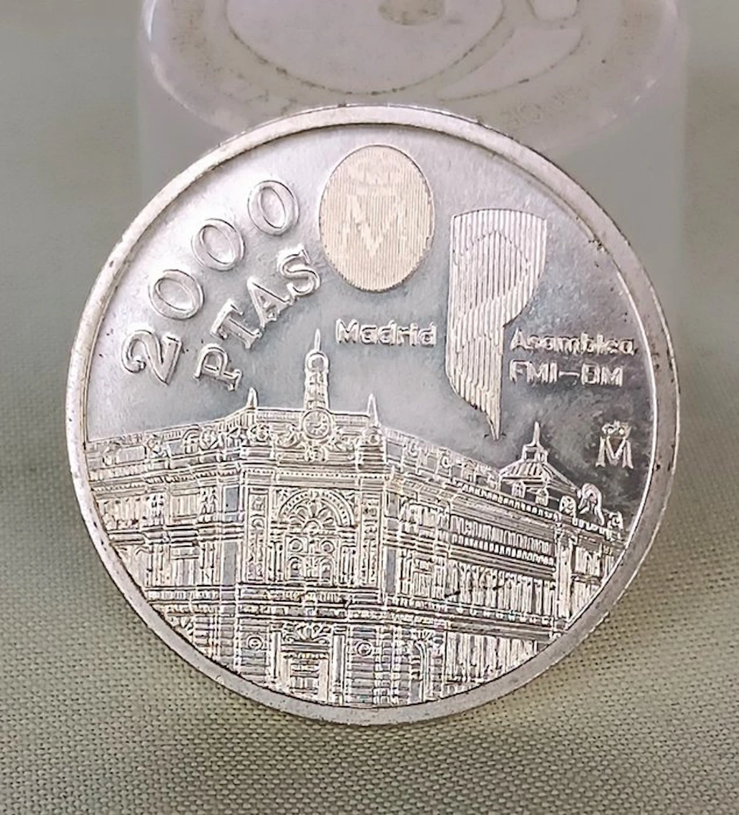 Spain. 2000 Pesetas 1994 (No reserve price)