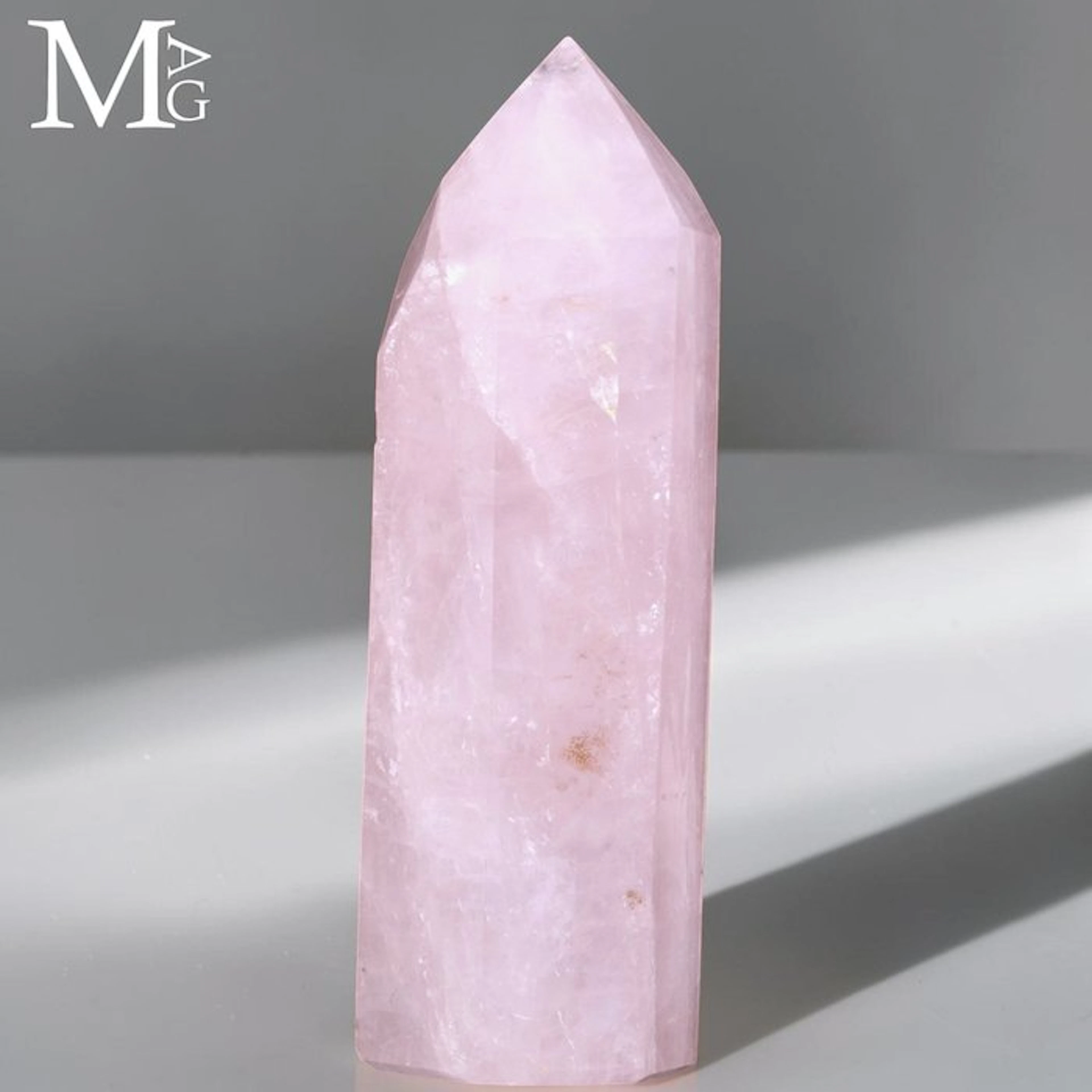 Rose Quartz Point – – Madagascar – 1107 g Natural Rose...