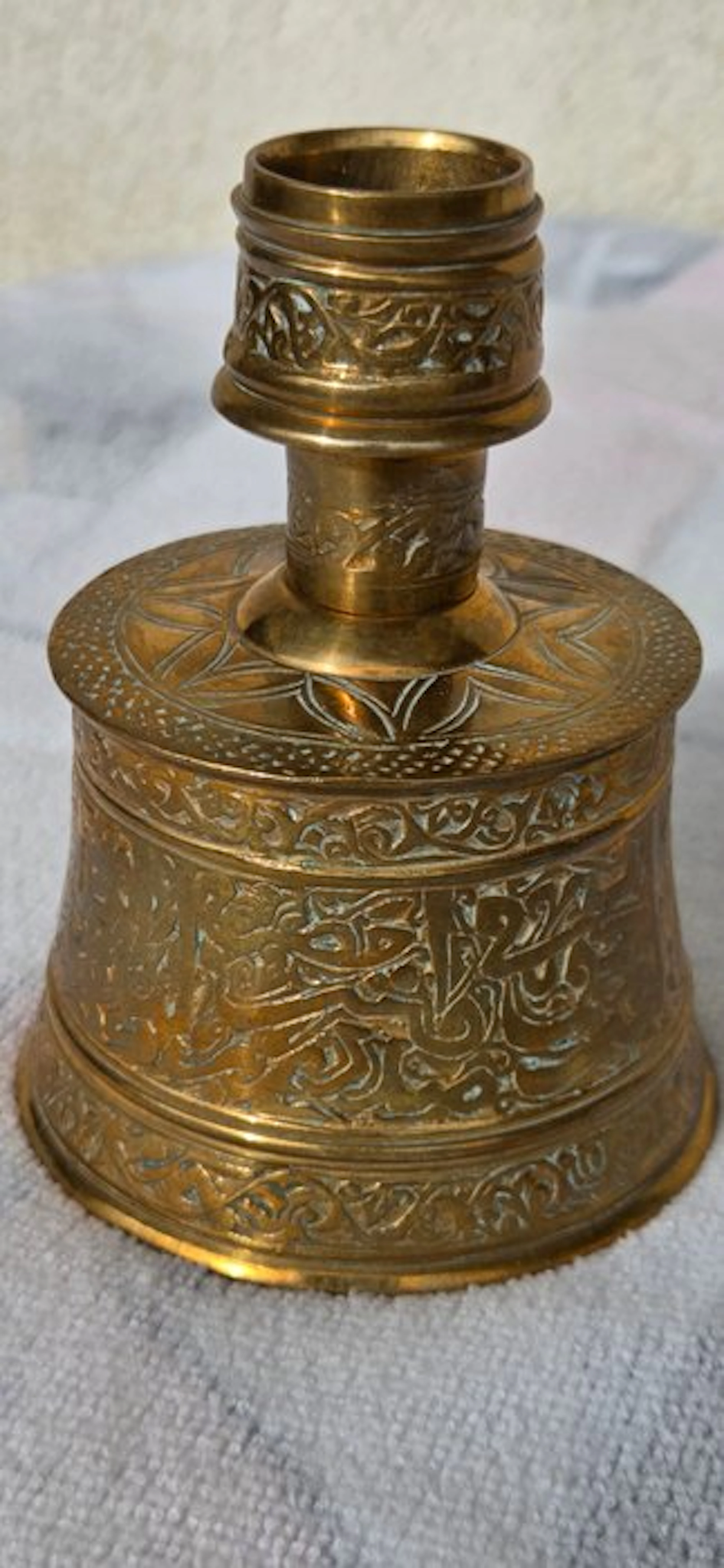 Ornately wrought bronze chandelier, - ottomans - Early Ottoman period