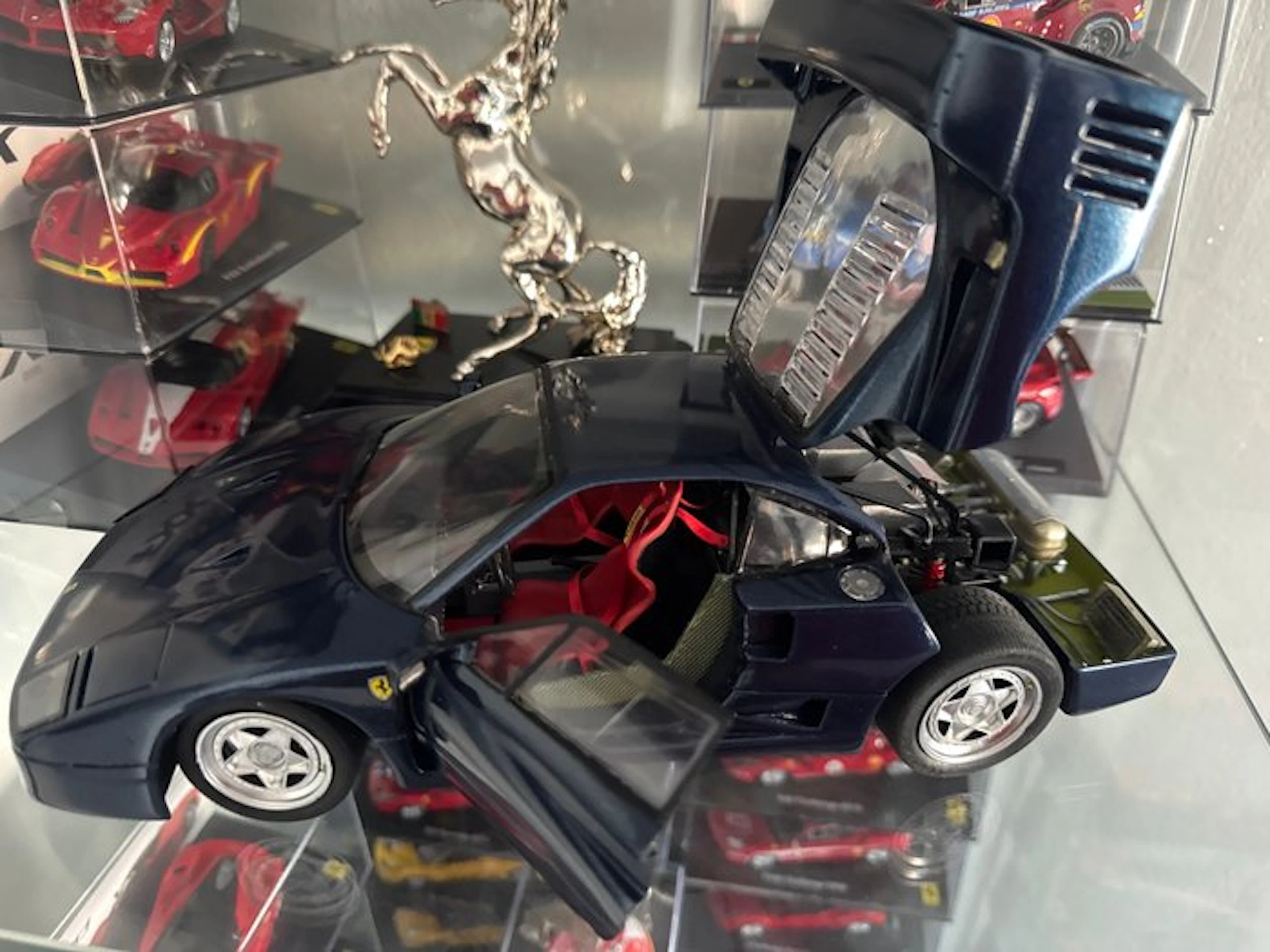 Fujimi 1:16 - Model sports car - Ferrari F40