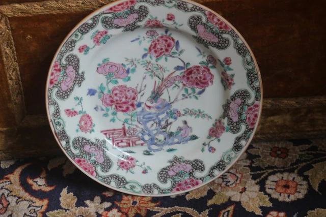 Plate - Porcelain - Famille rose enamel ware with a pheasant design