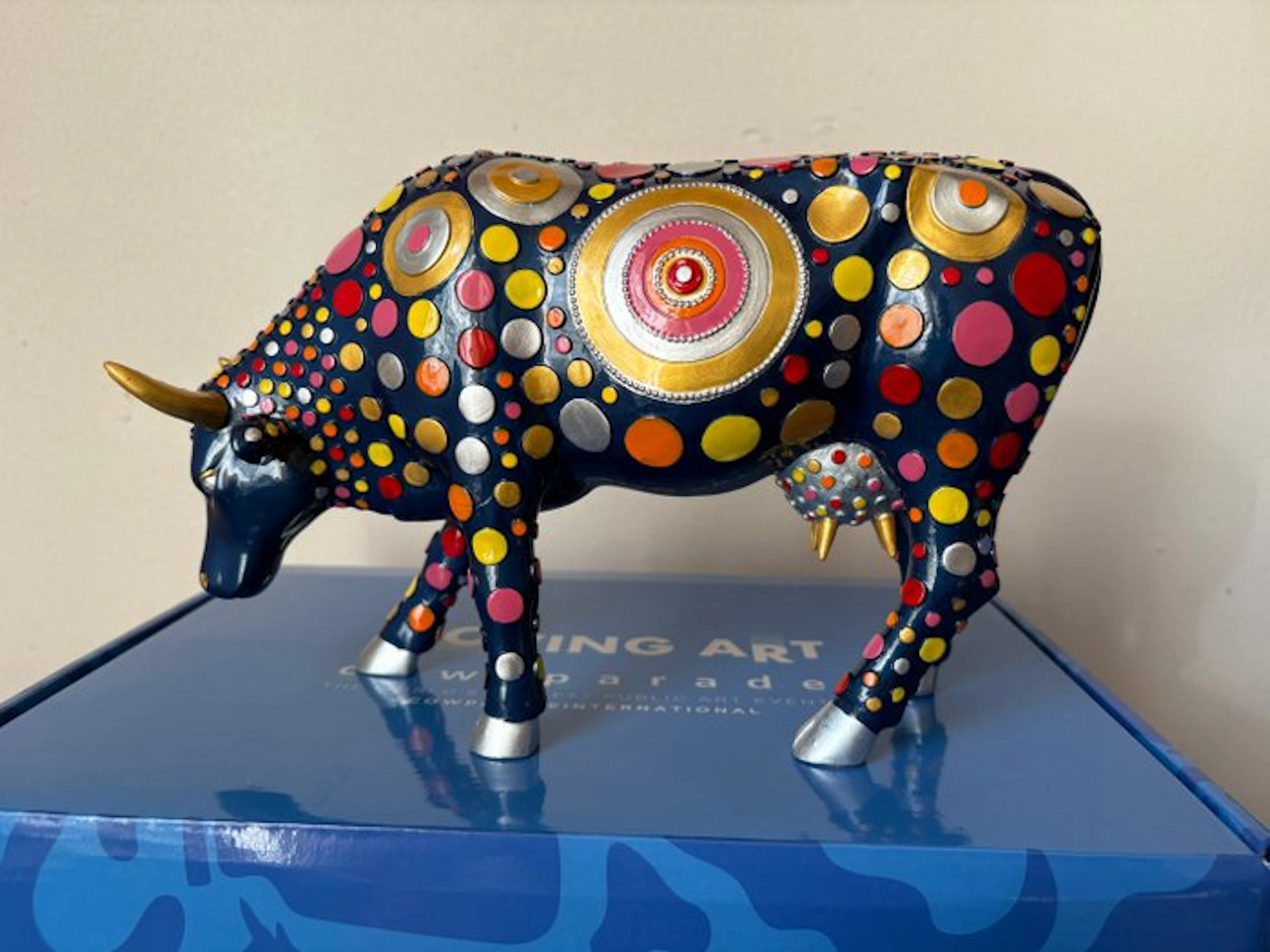 Cow Parade. Cowparade. Cowpernicus. Large. - Figurine - Poly Resin