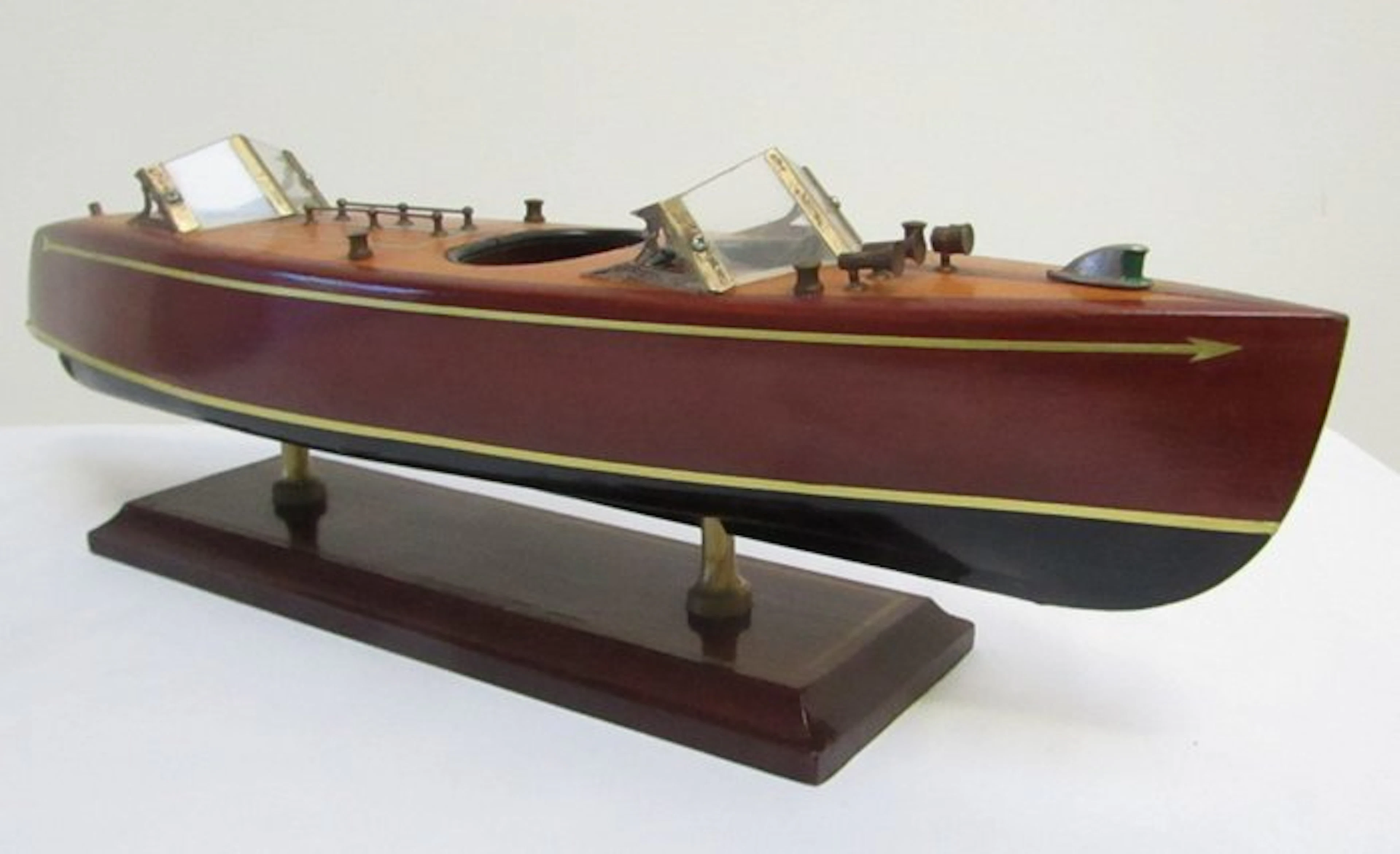 Model boat - Houten speedbootmodel - 1950s triple-cockpit speedboat