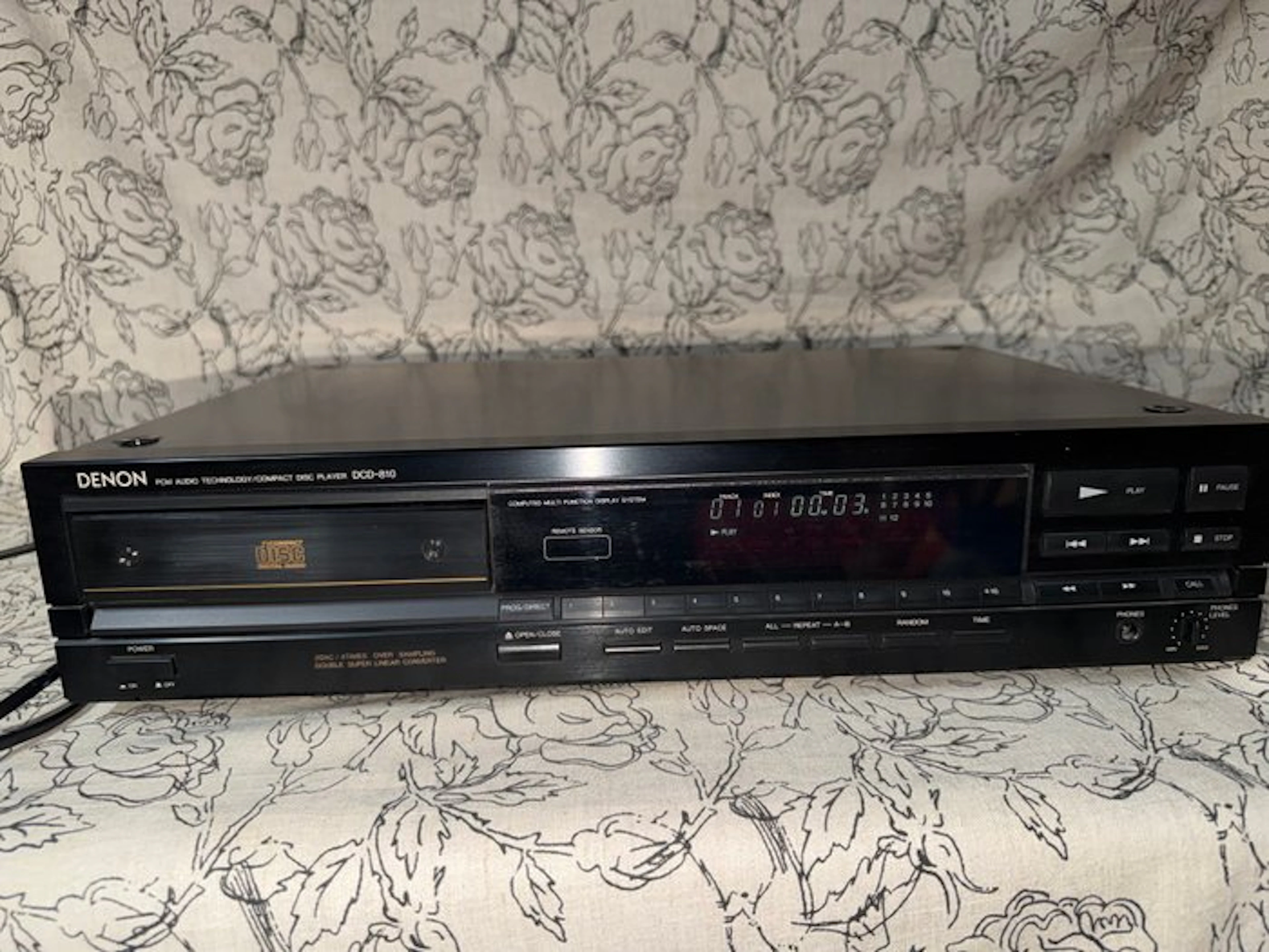 Denon - DCD-810 'Super Linear Converter' CD player