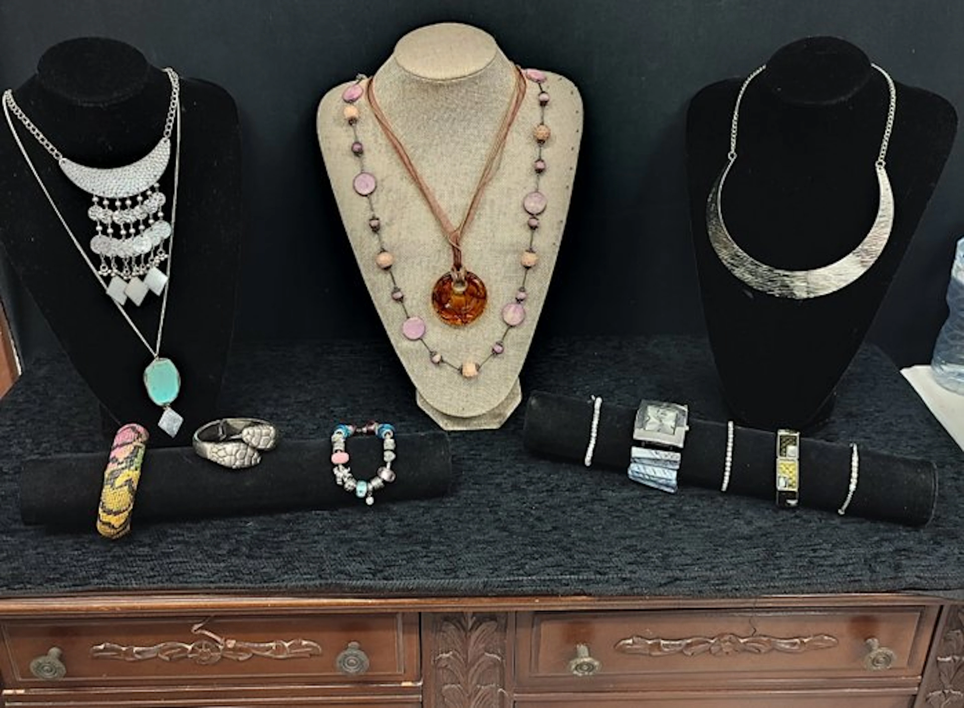 Themed collection - Themed collection of mineral jewelry