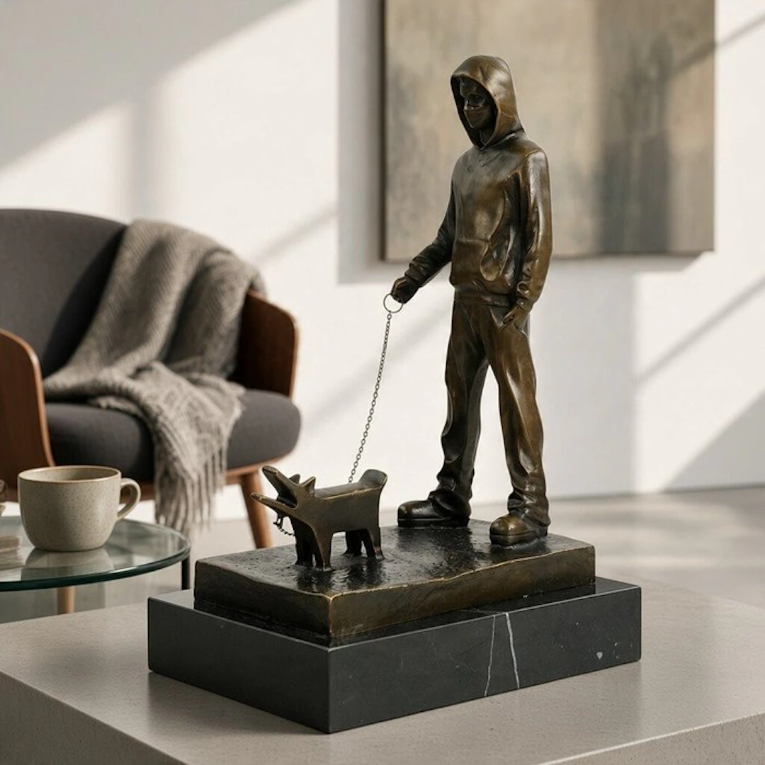 Banksy - after - Sculpture, Choose Your Weapon - 27 cm - Bronze, Marble