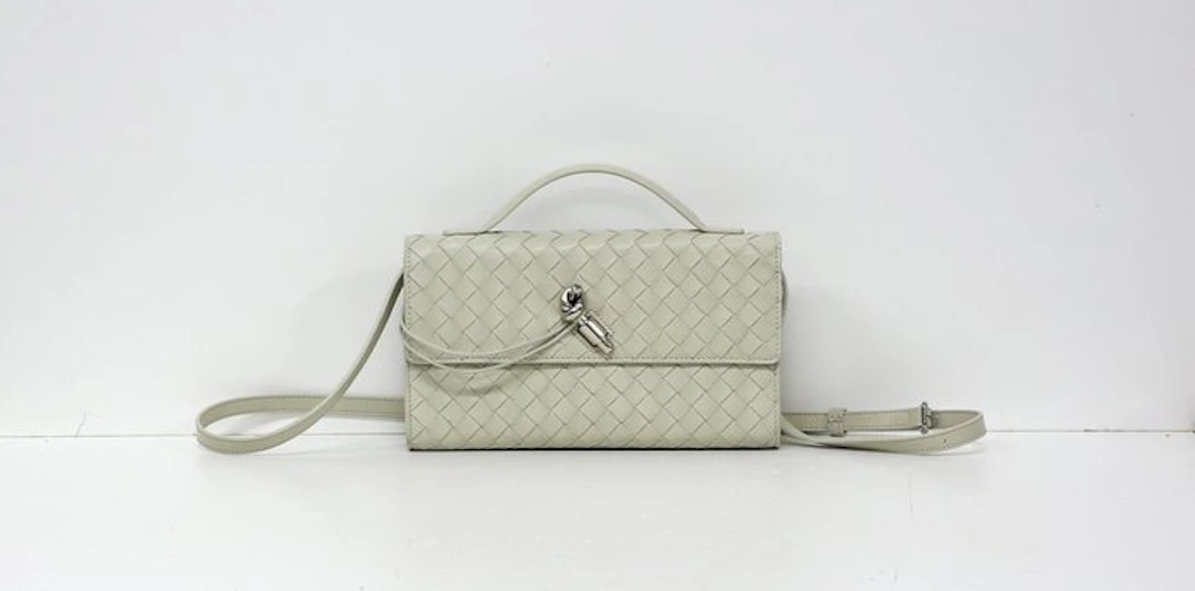 Bottega Veneta - ANDIAMO CLUTCH 25 - Bag