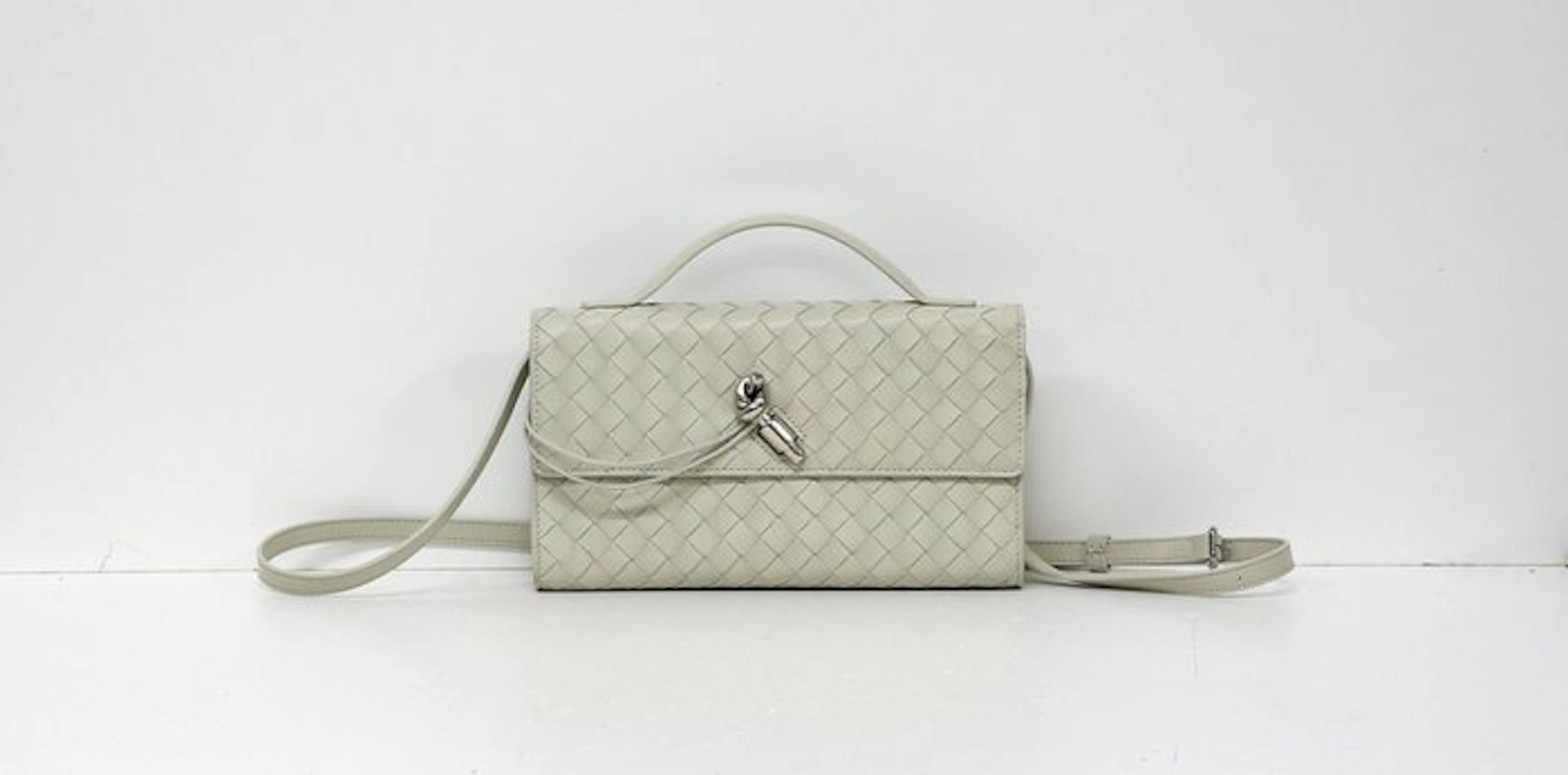 Bottega Veneta - ANDIAMO CLUTCH 25 - Bag