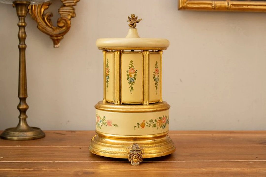 Reuge - Musical cigarette dispenser - carillon floral decorations - Alloy