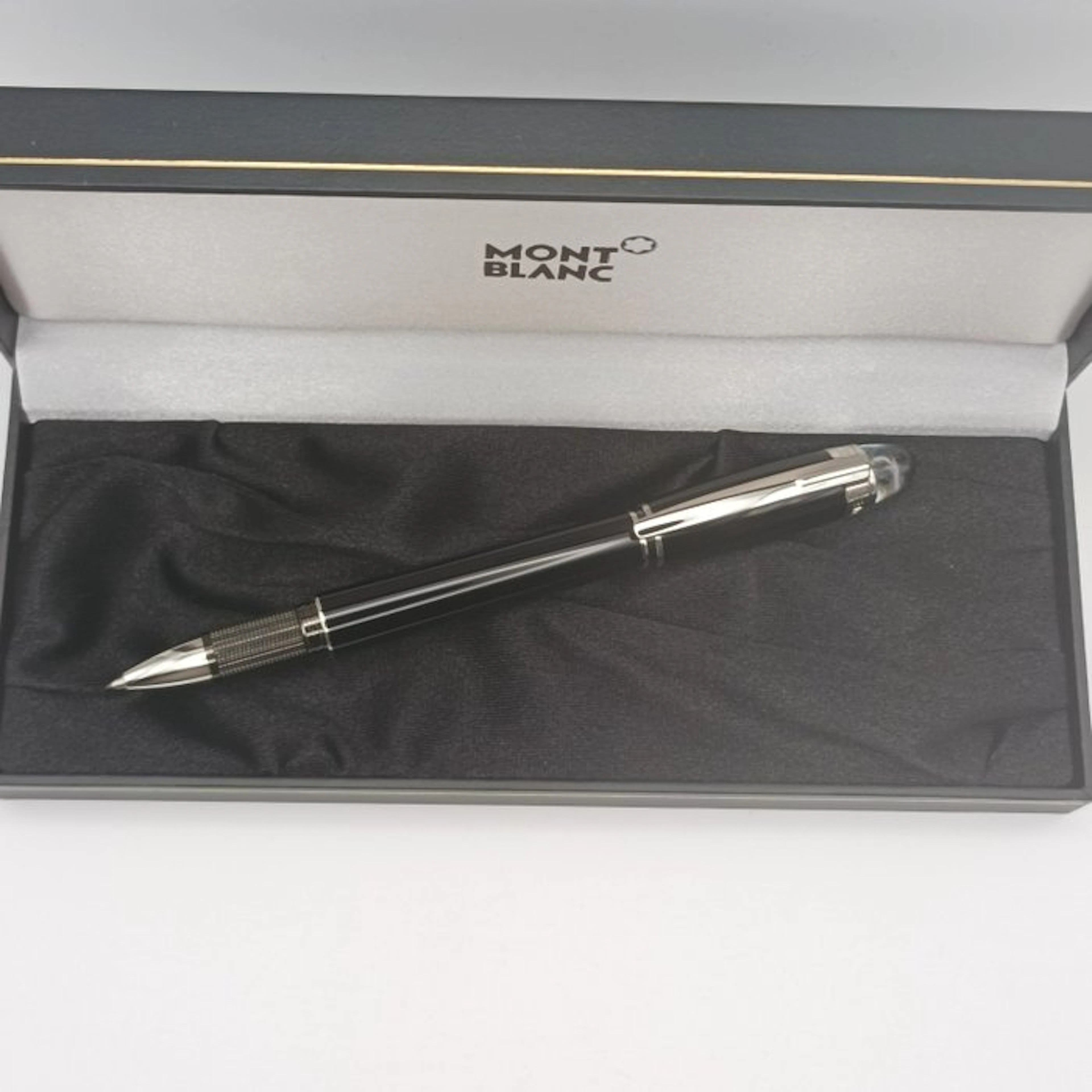 Montblanc - StarWalker Platinum Resin - Pen