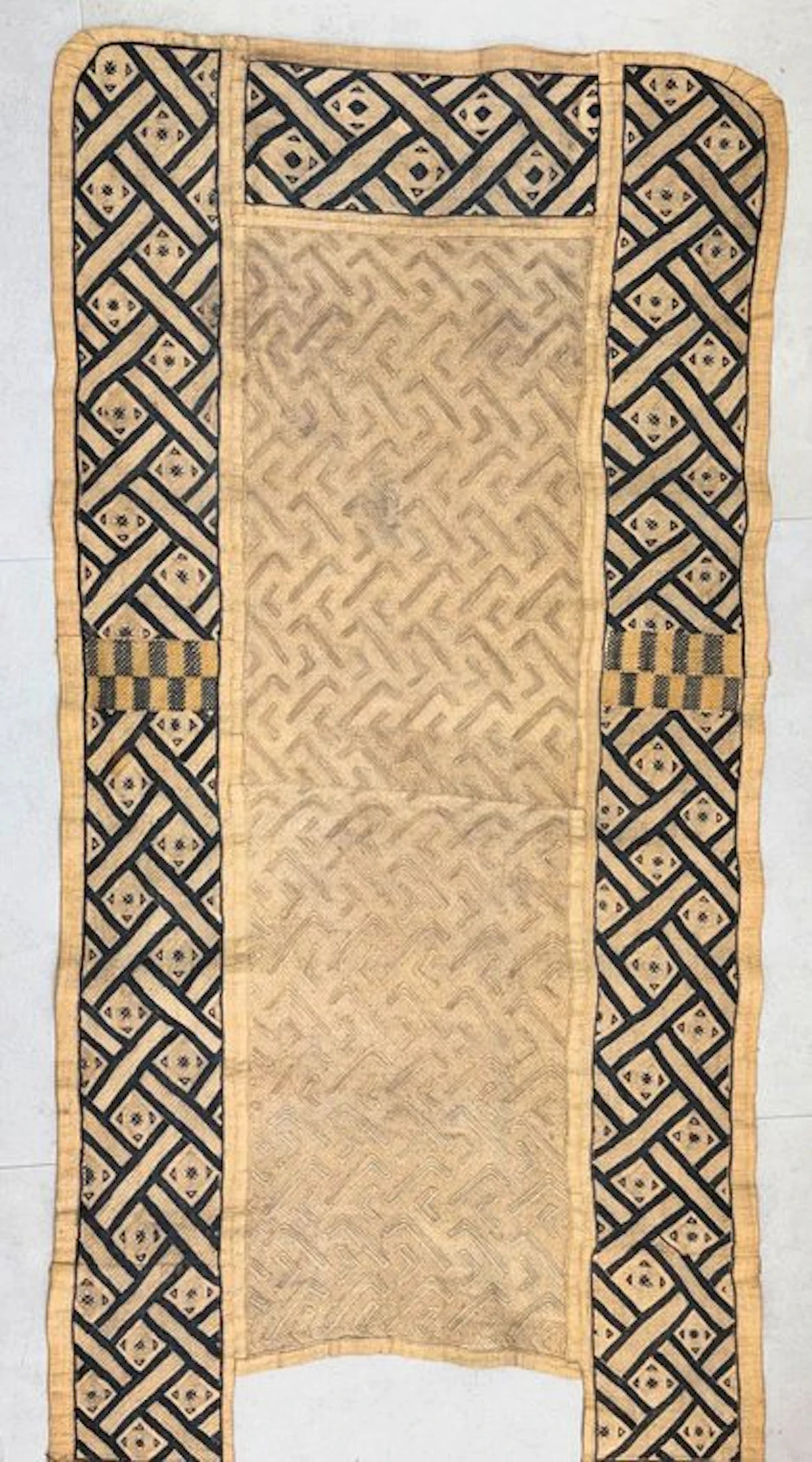 Textile - Ntshakabwiin - 74 x 141 cm - Shoowa-Kuba