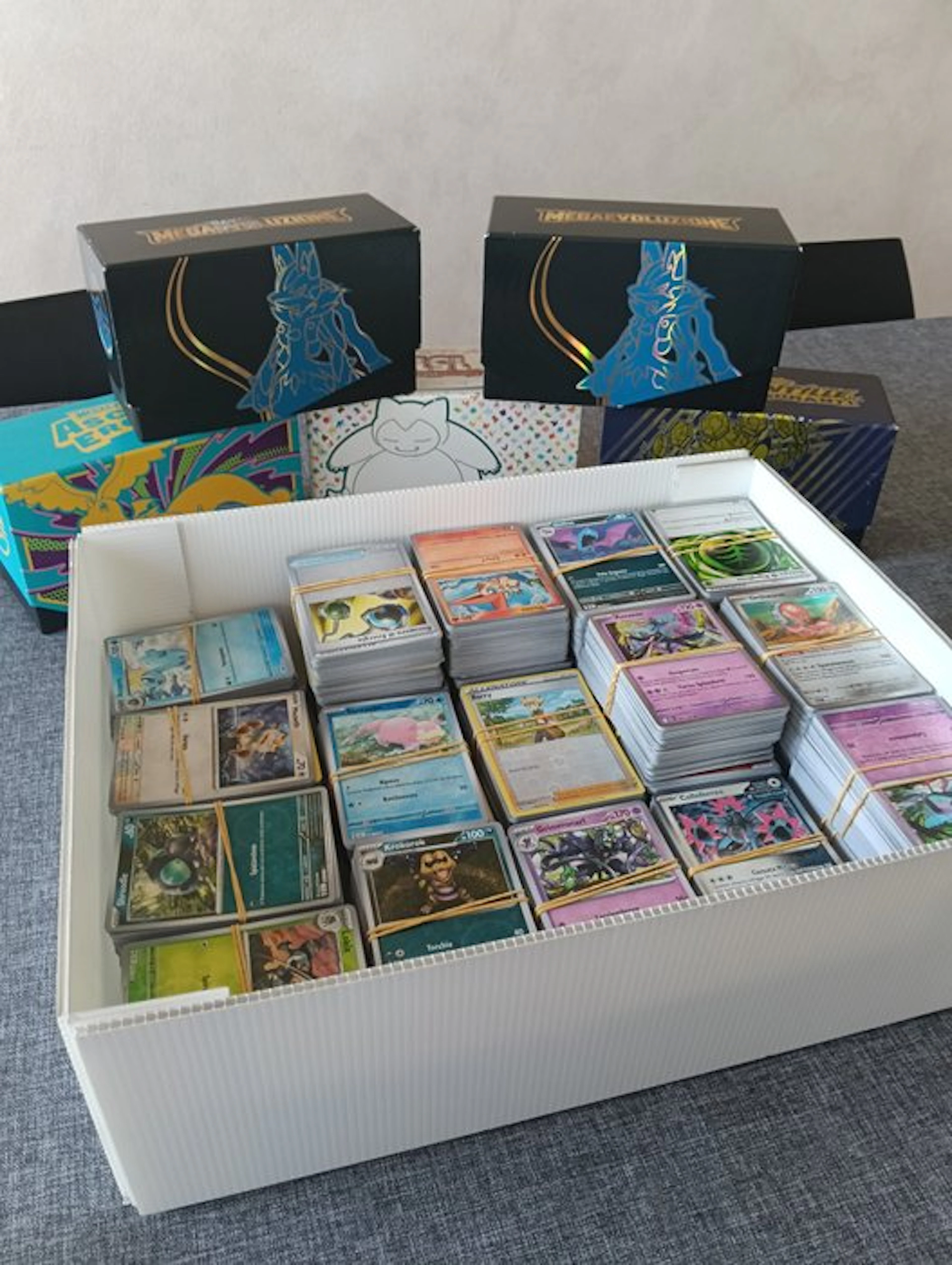 Pokémon - 1000 Bulk cards Reverse holo, Holo