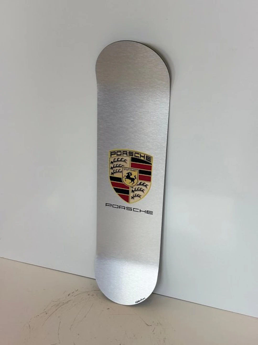Beever Deco Art - Porsche goes skating!