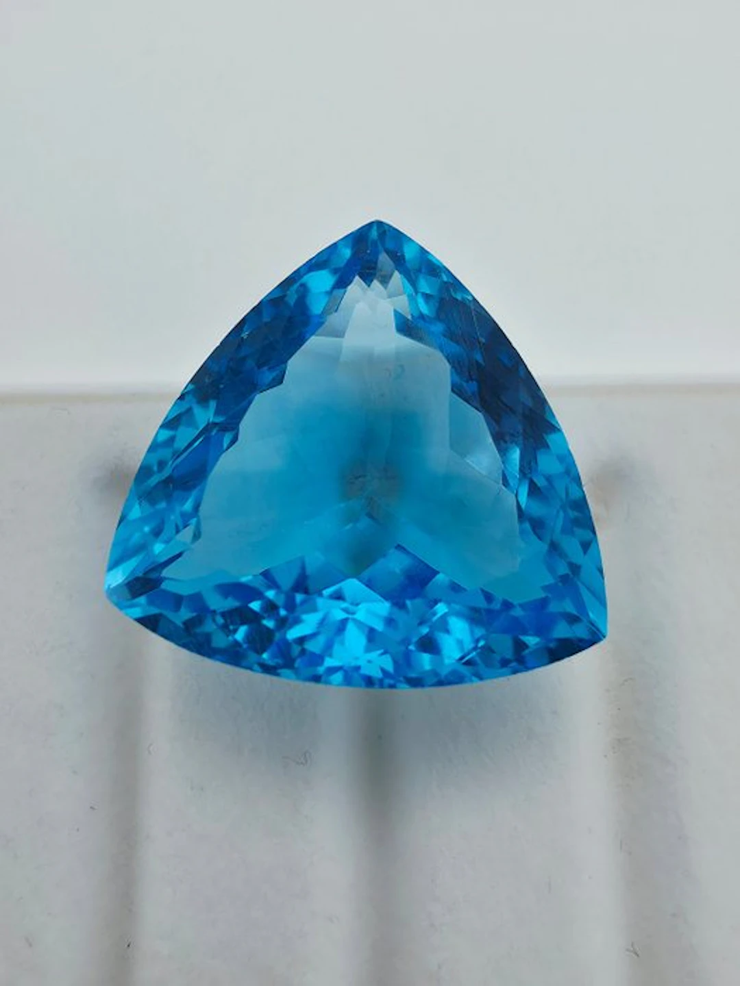 No reserve price Blue Topaz - 47.32 ct - Antwerp...